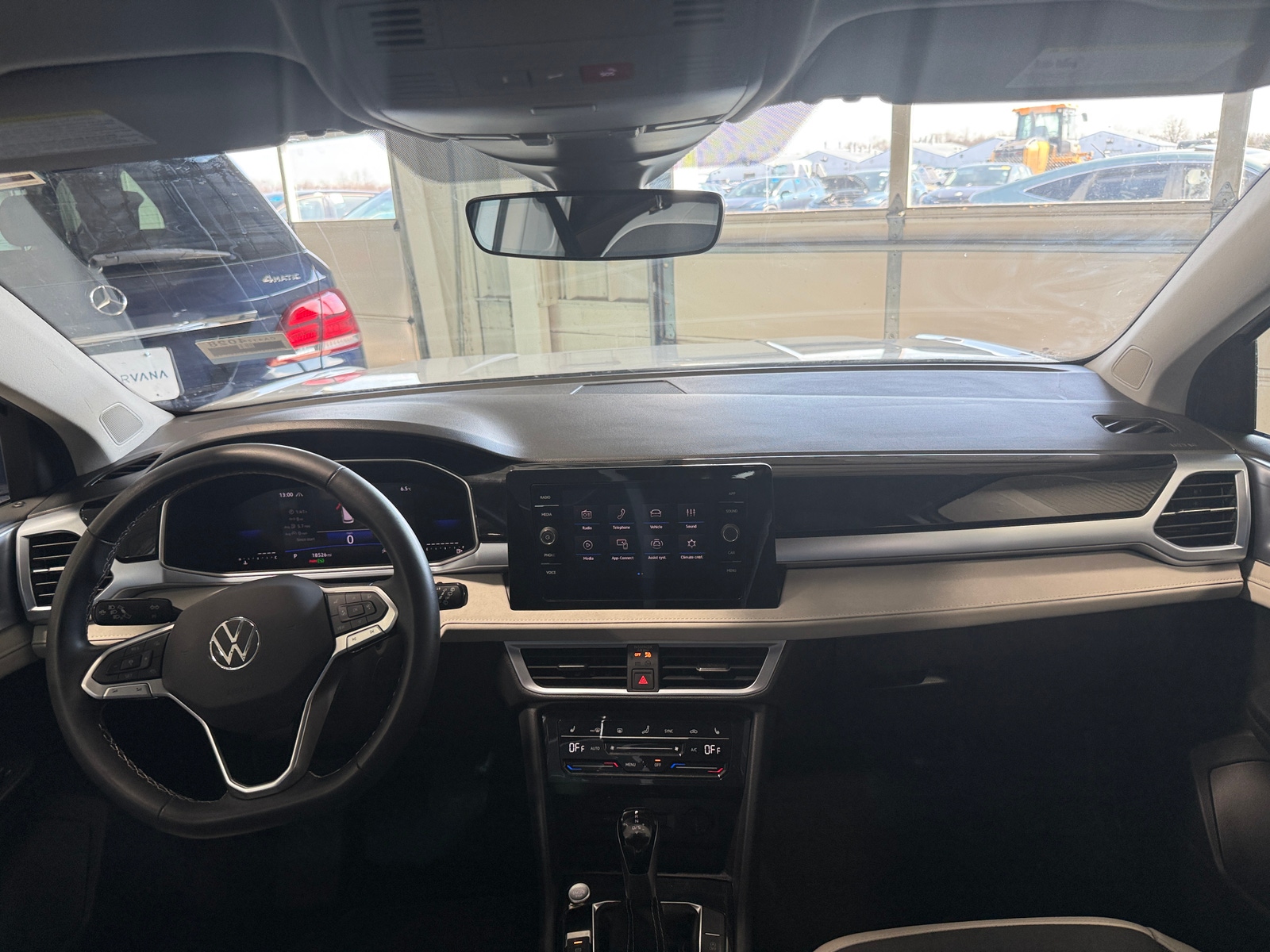 Thumbnail: 2025 Volkswagen Taos - 2