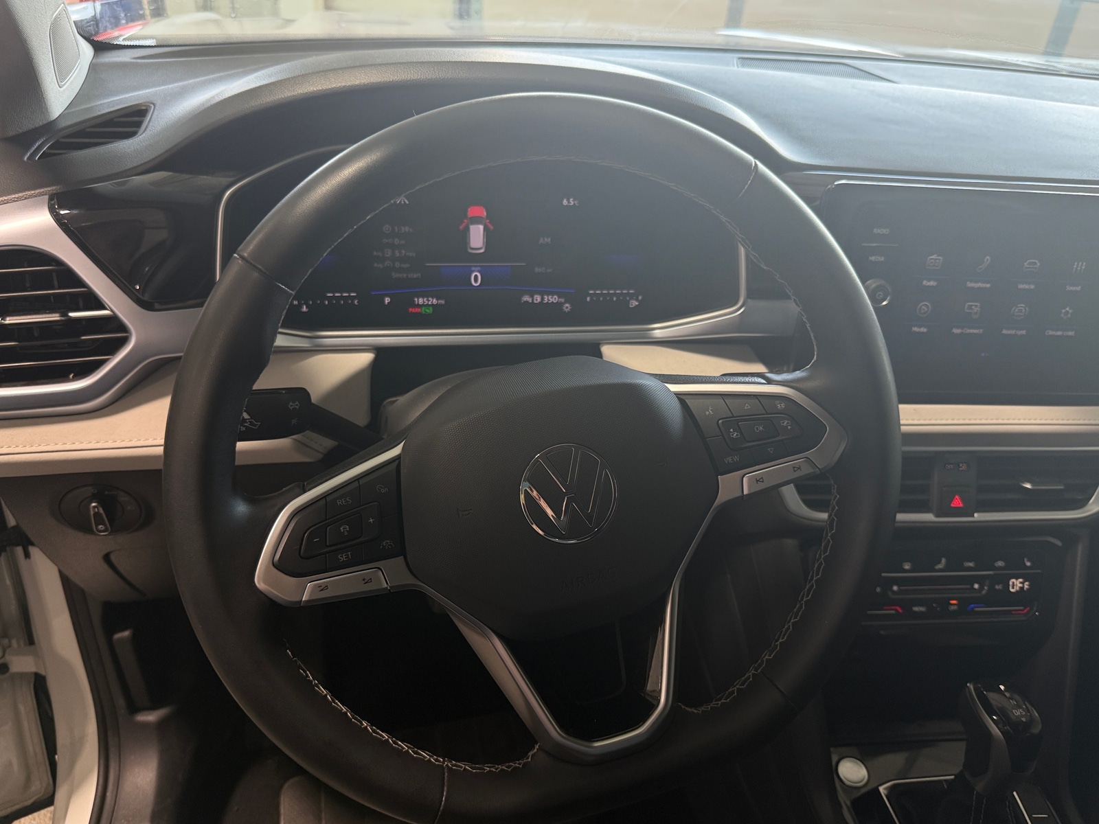 Thumbnail: 2025 Volkswagen Taos - 4