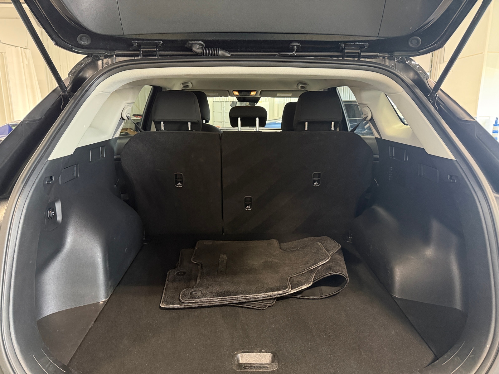 Thumbnail: 2025 Kia Sportage - 7