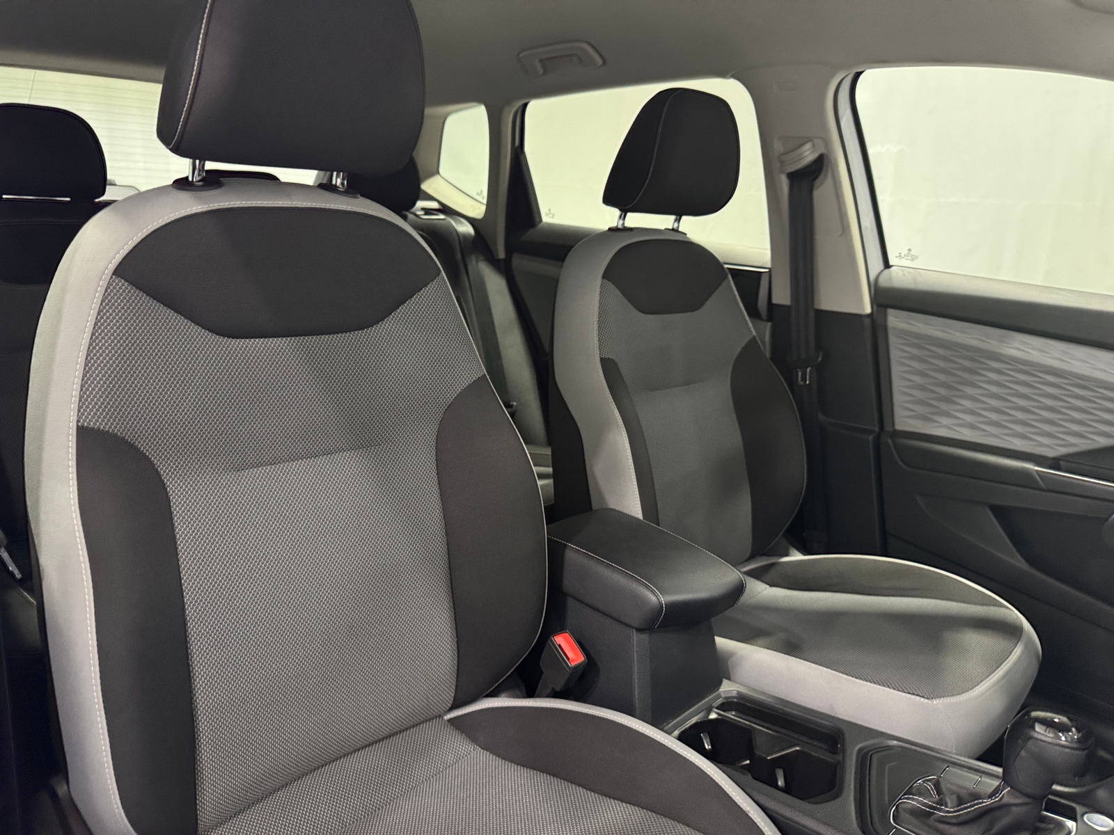 Thumbnail: 2022 Volkswagen Taos - 2