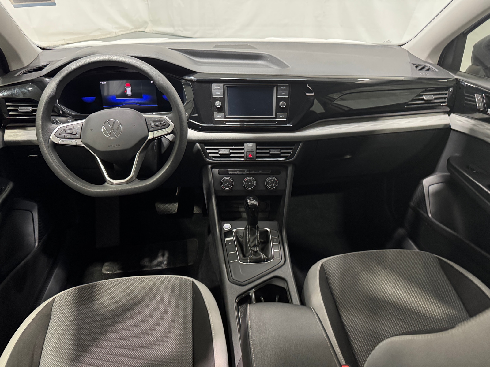 Thumbnail: 2022 Volkswagen Taos - 3