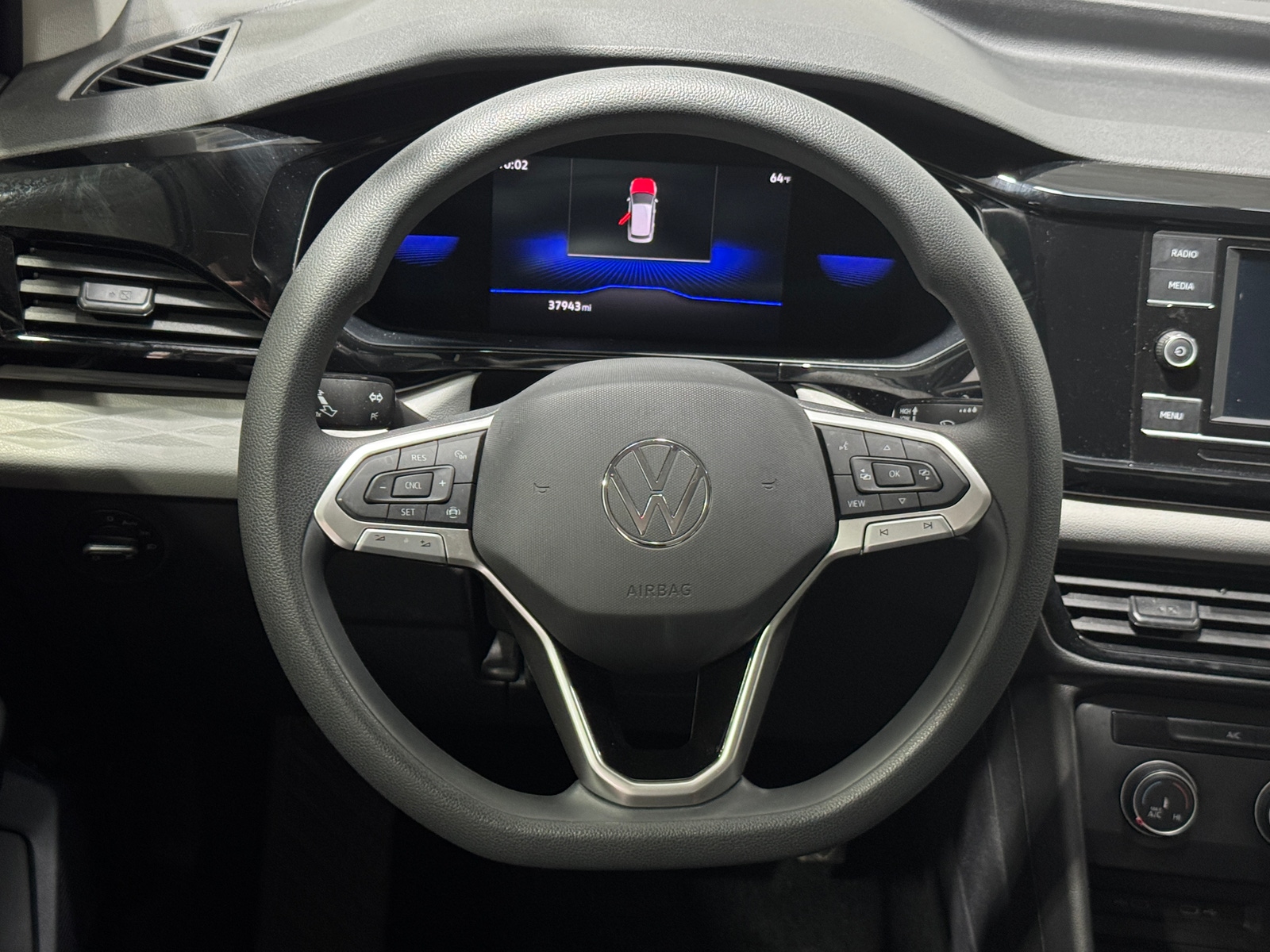 Thumbnail: 2022 Volkswagen Taos - 5