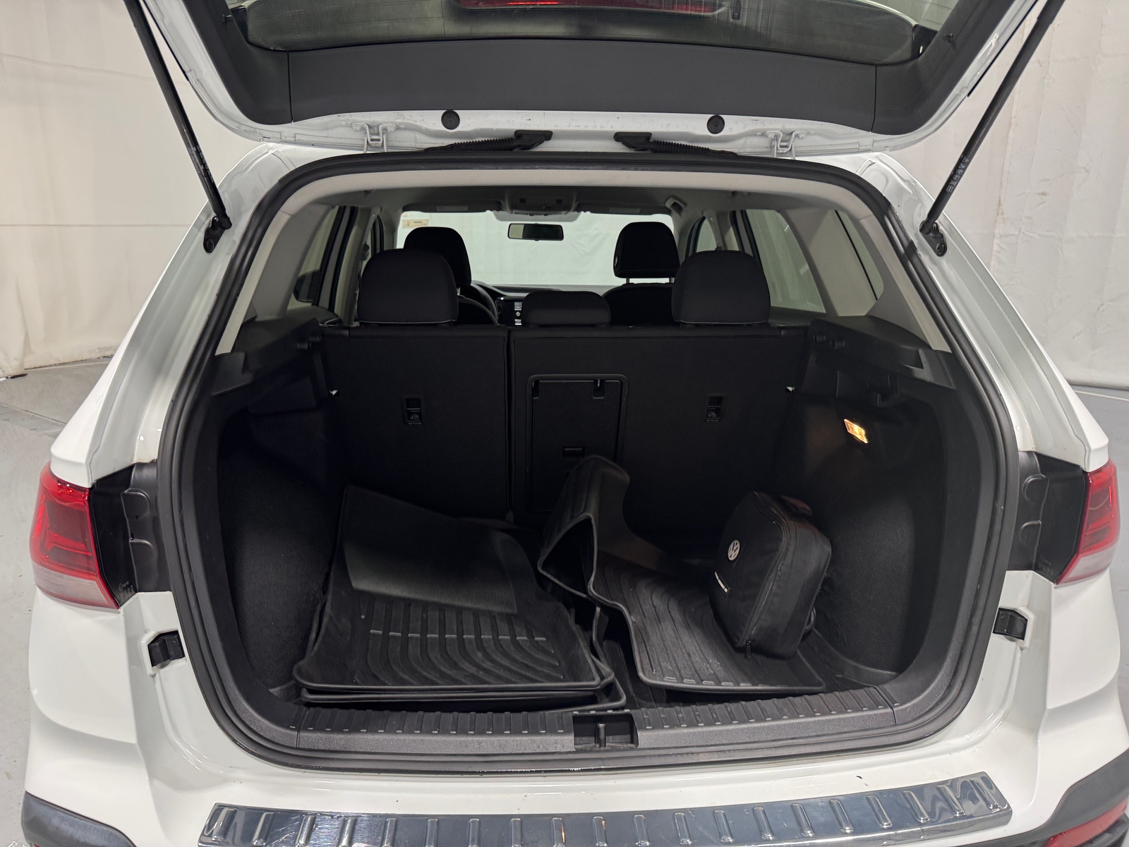 Thumbnail: 2022 Volkswagen Taos - 7