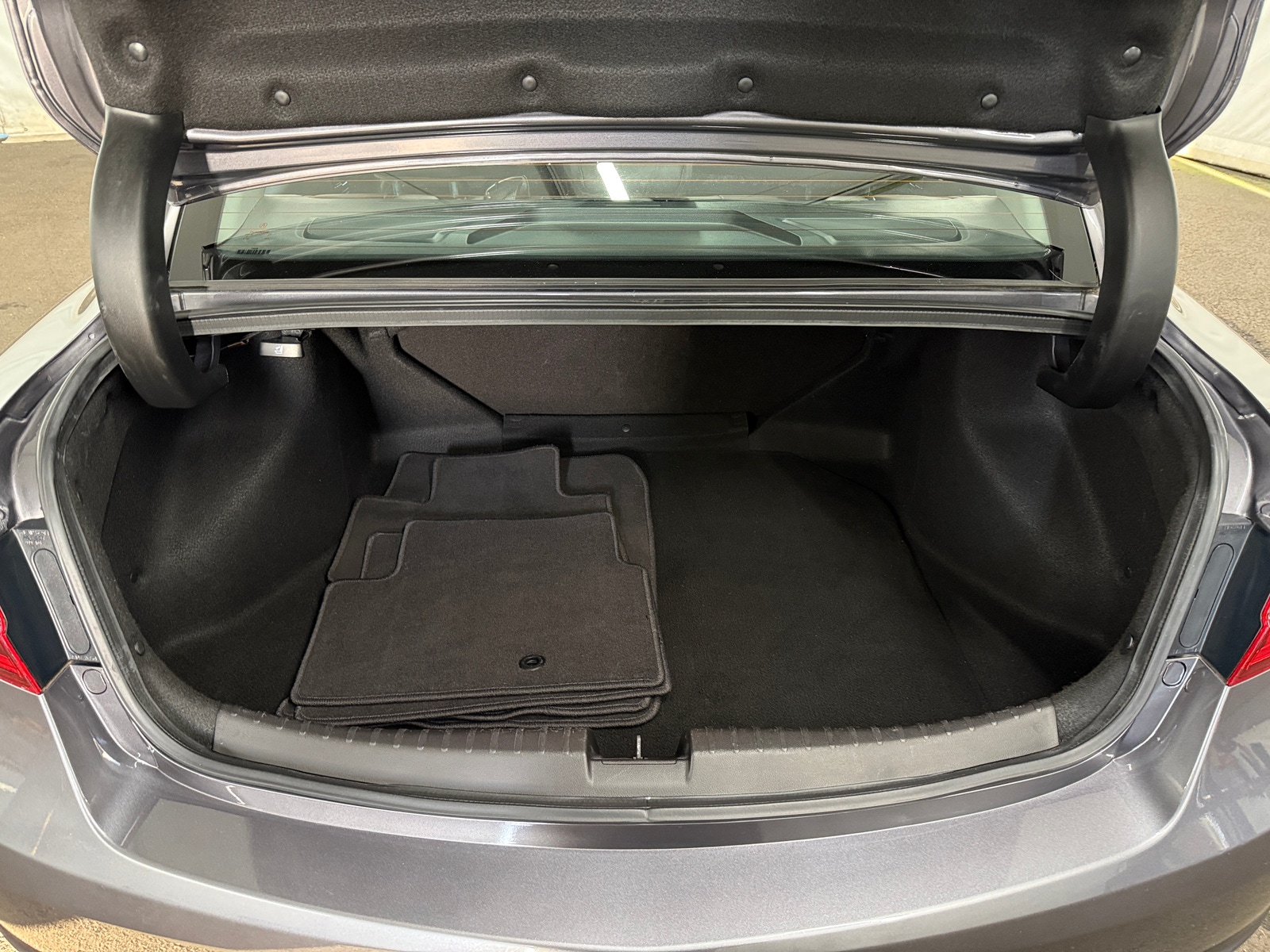 Thumbnail: 2018 Acura ILX - 7