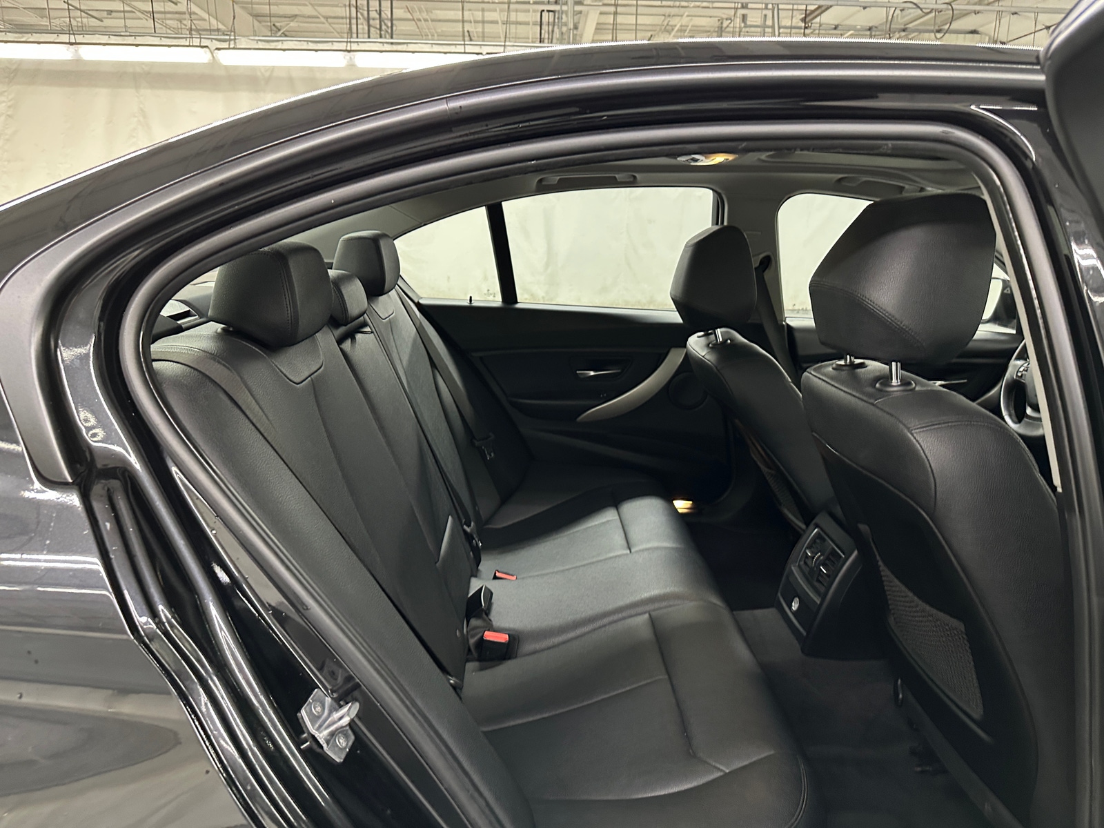 Thumbnail: 2018 BMW 3 Series - 5