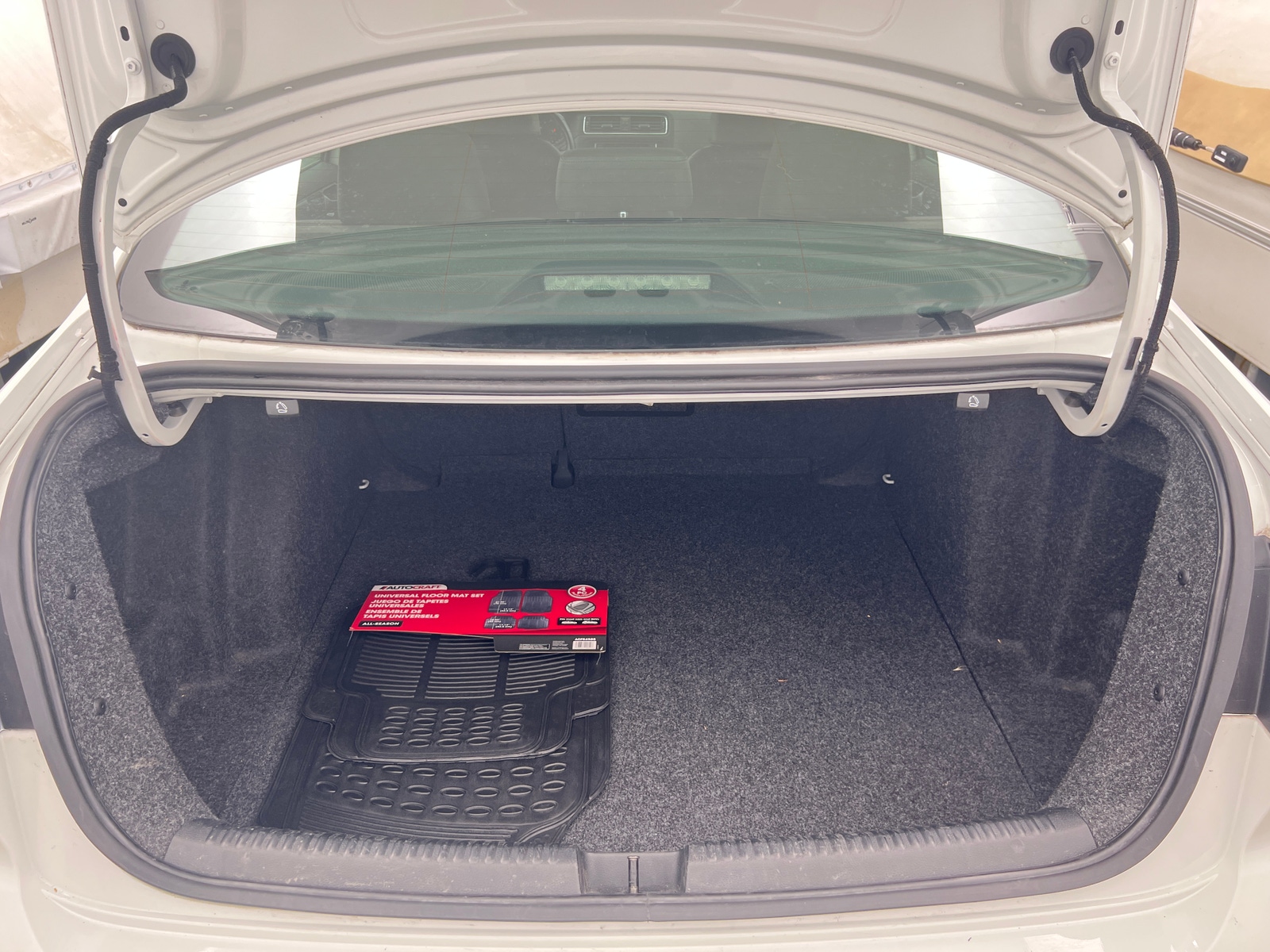 Thumbnail: 2017 Volkswagen Jetta - 6