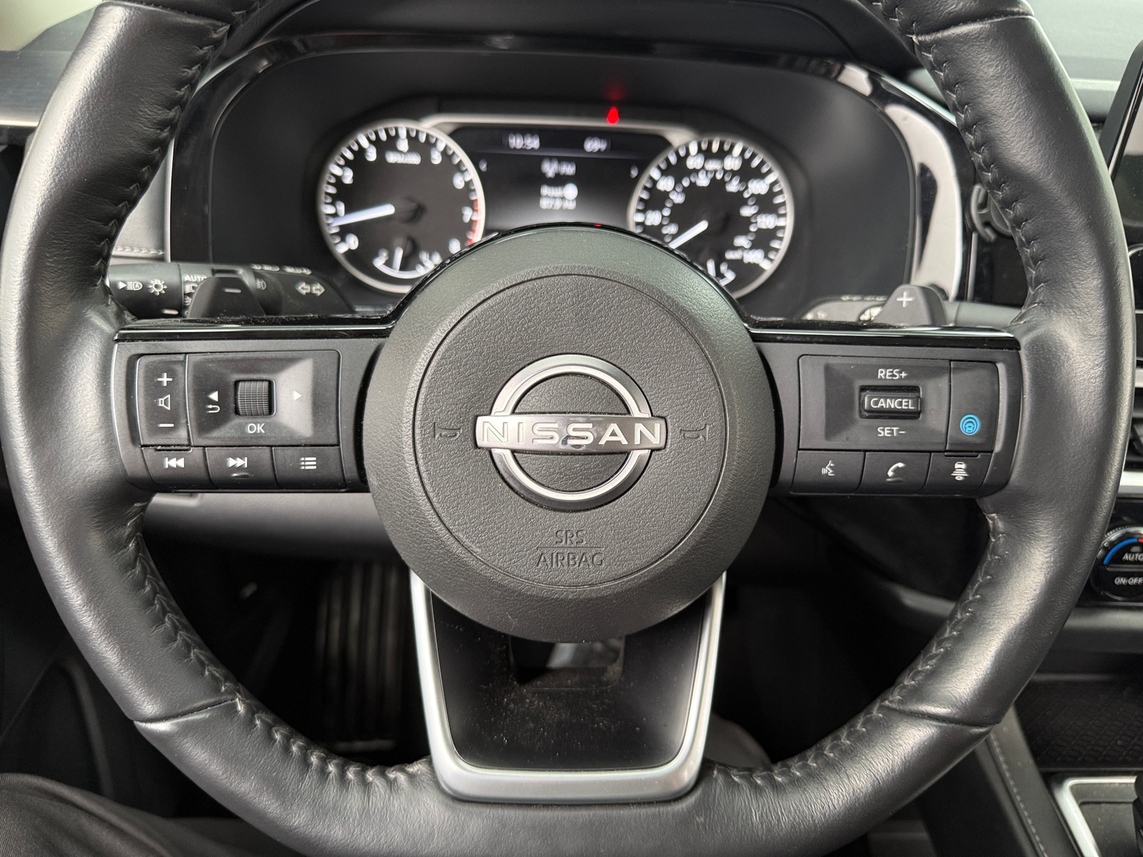 Thumbnail: 2022 Nissan Pathfinder - 4