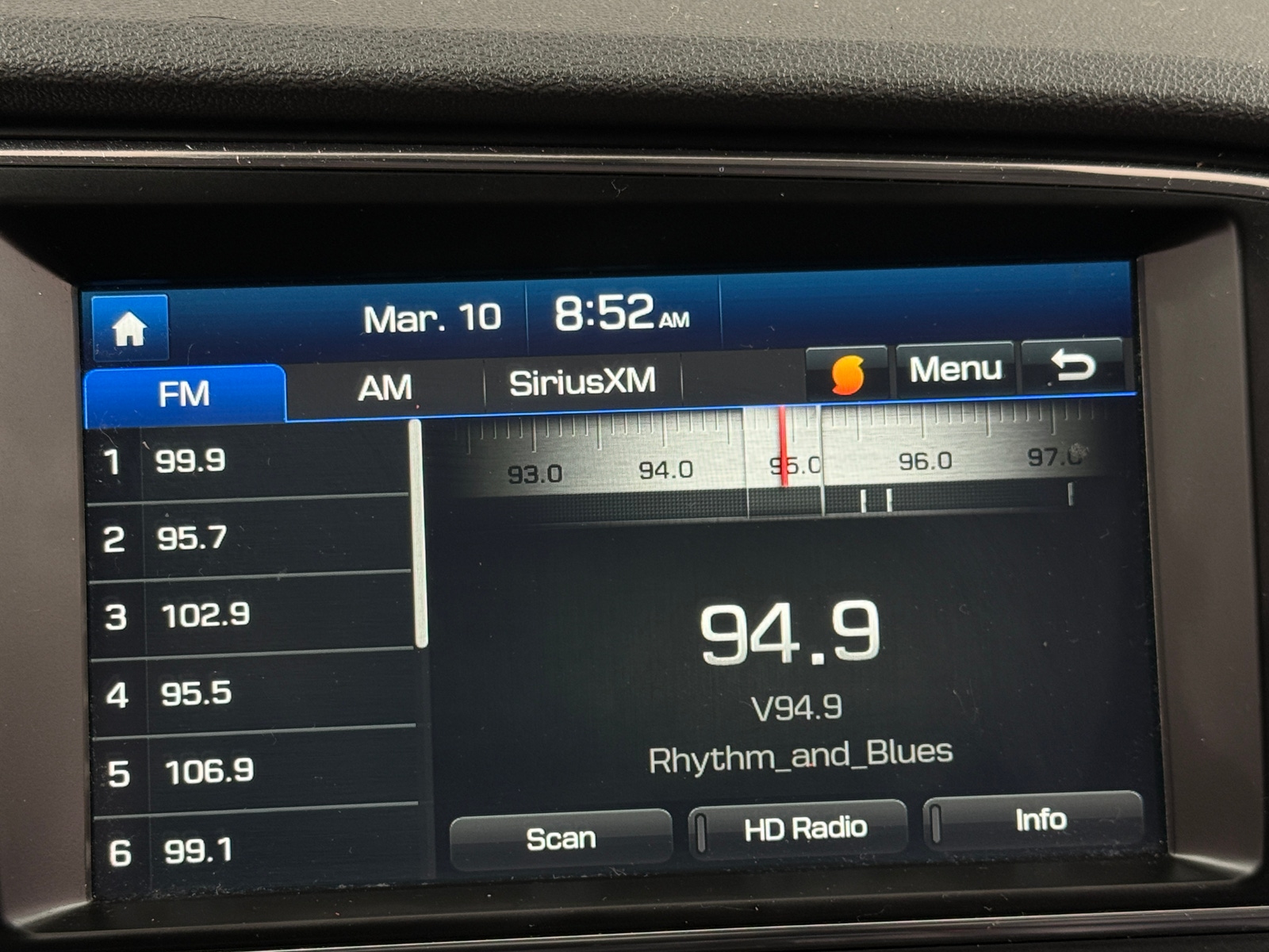 Thumbnail: 2017 Hyundai Elantra - 3