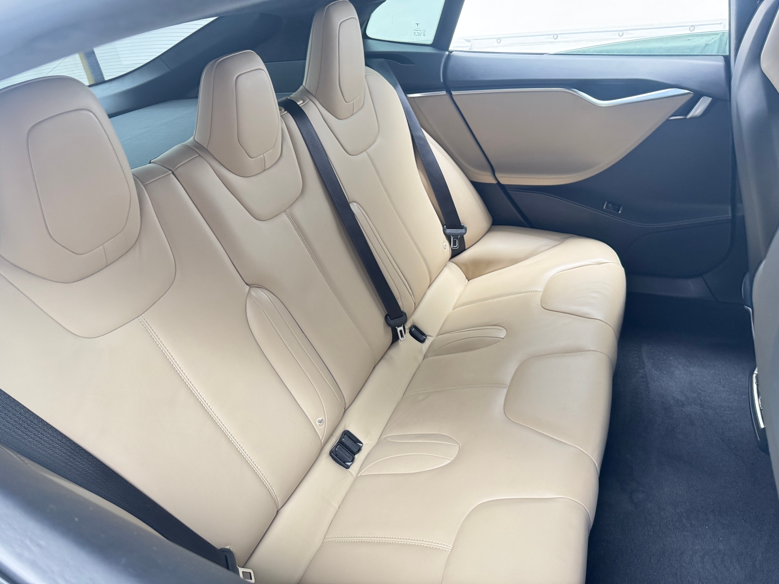 Thumbnail: 2015 Tesla Model S - 5