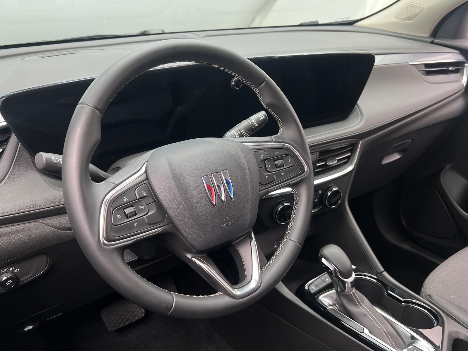 Thumbnail: 2025 Buick Encore GX - 5