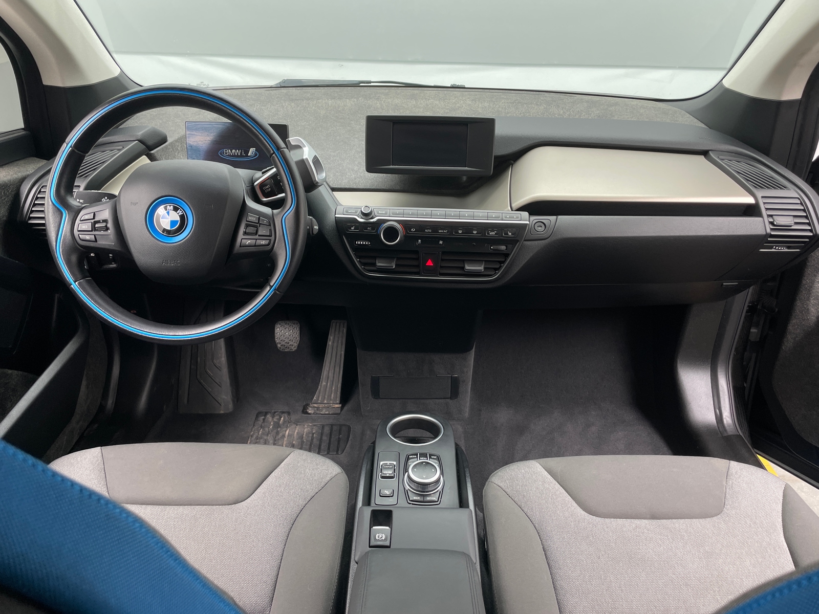 Thumbnail: 2021 BMW i3 - 3