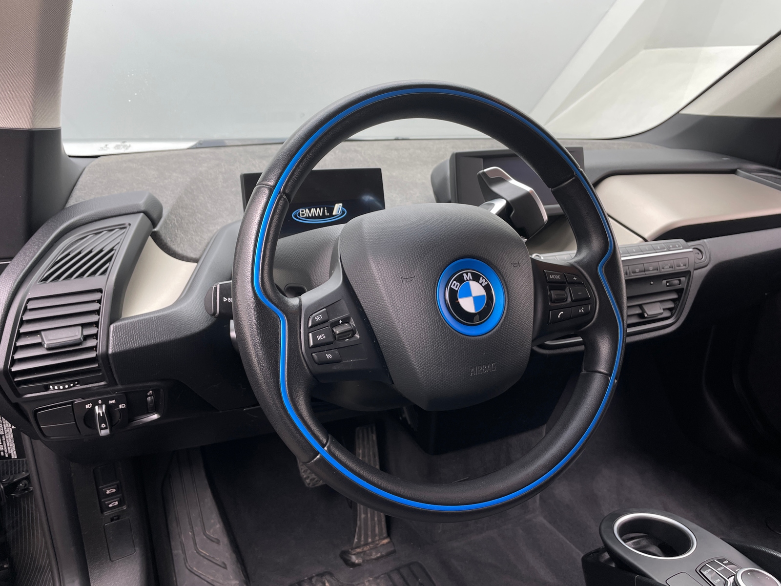 Thumbnail: 2021 BMW i3 - 5