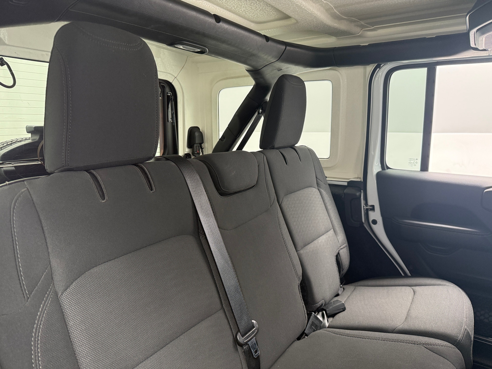 Thumbnail: 2020 Jeep Wrangler - 6