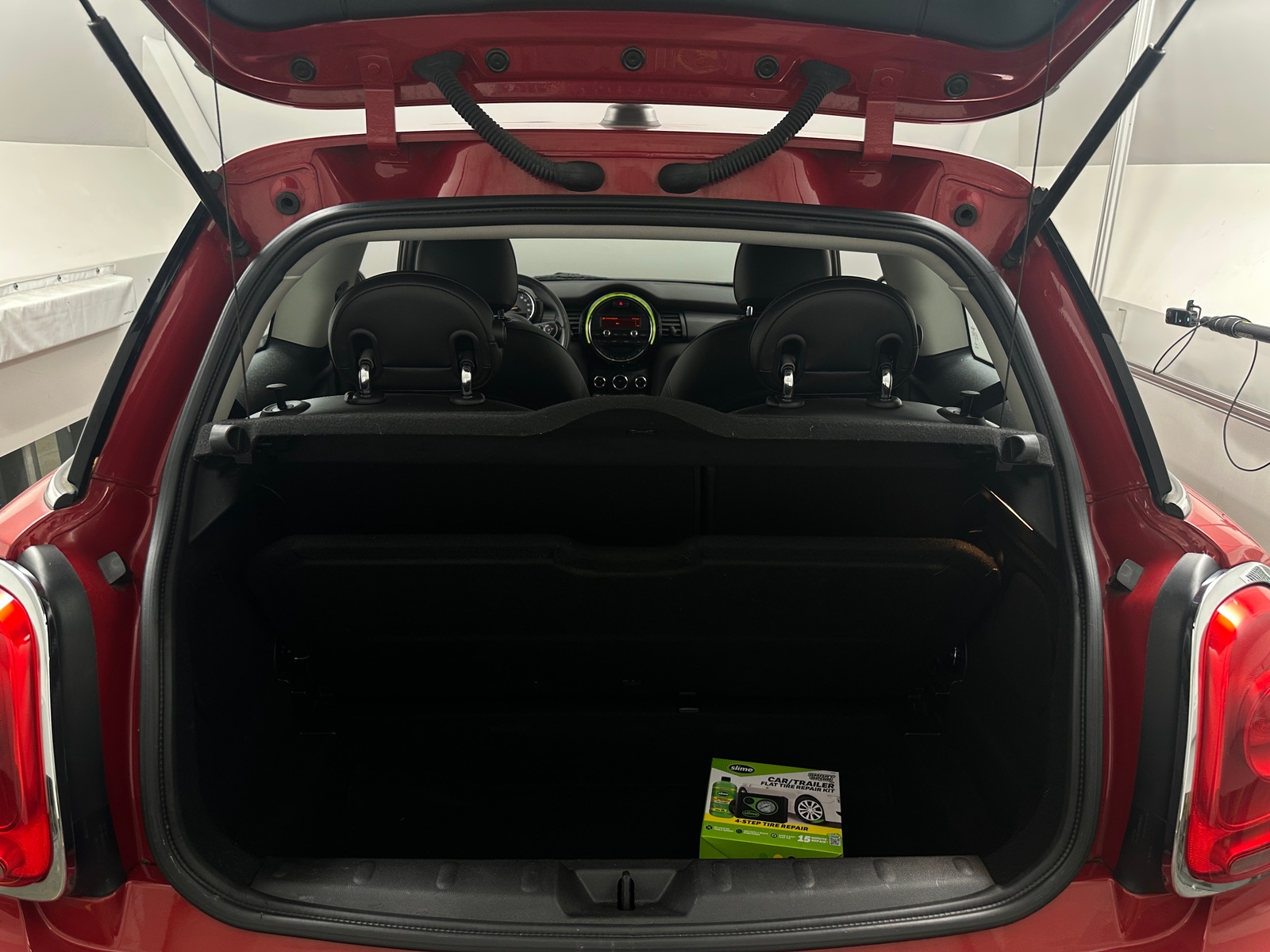 Thumbnail: 2016 MINI Cooper Hardtop - 6