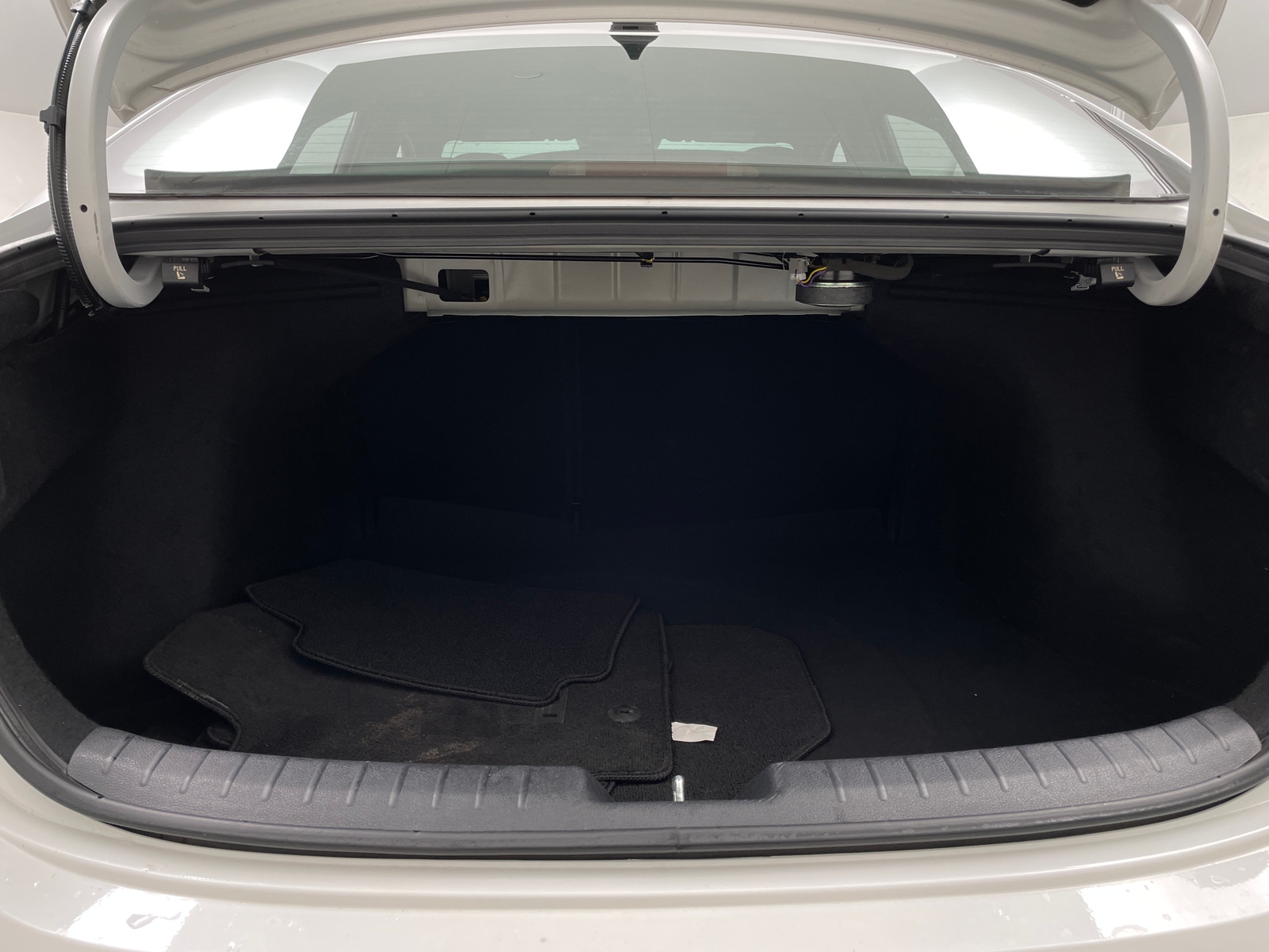 Thumbnail: 2023 Kia Forte - 7