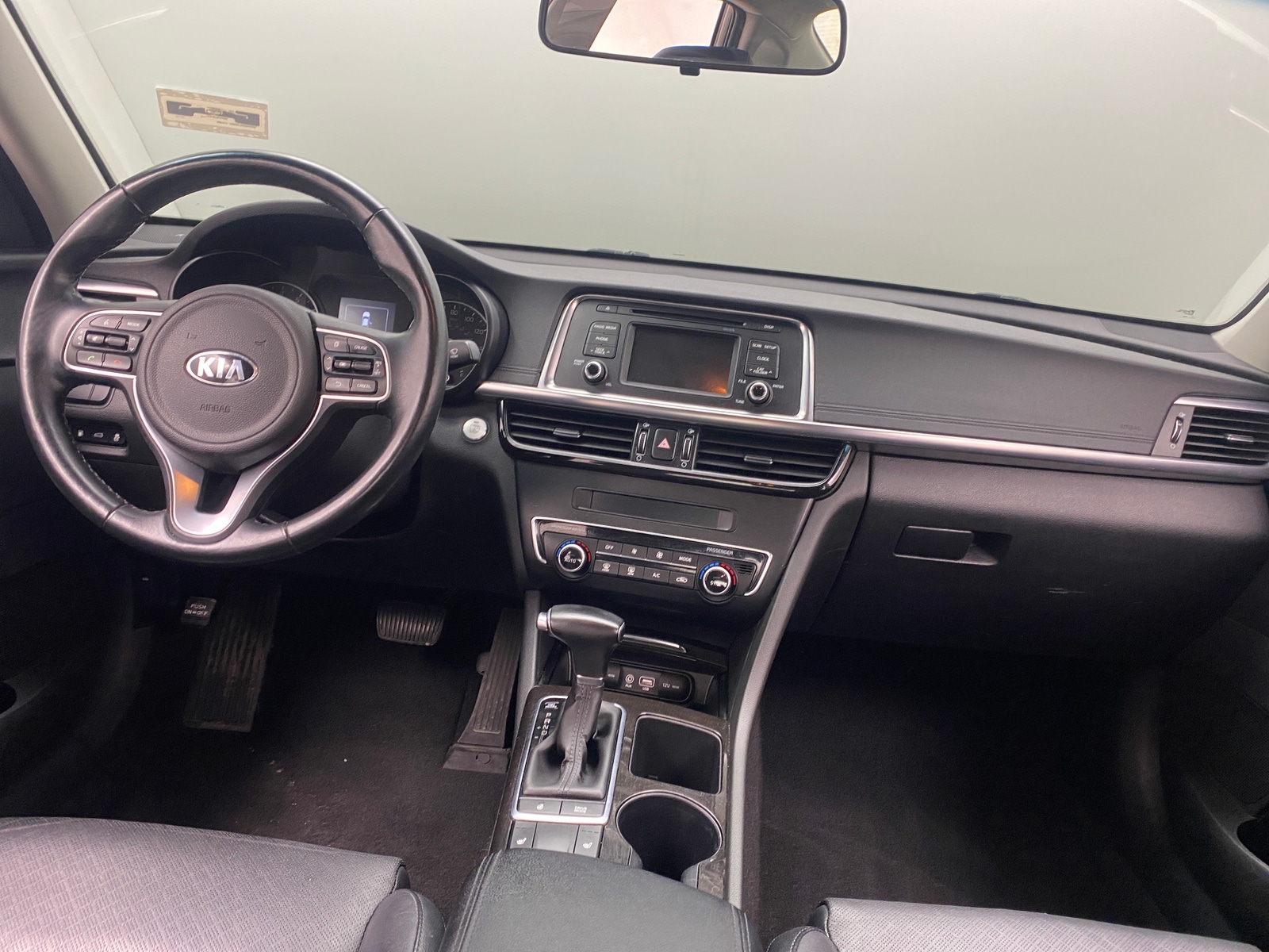 Thumbnail: 2016 Kia Optima - 2