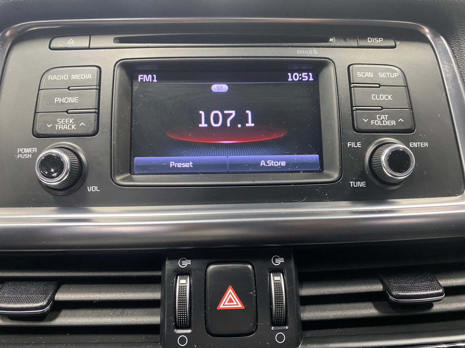 Thumbnail: 2016 Kia Optima - 3