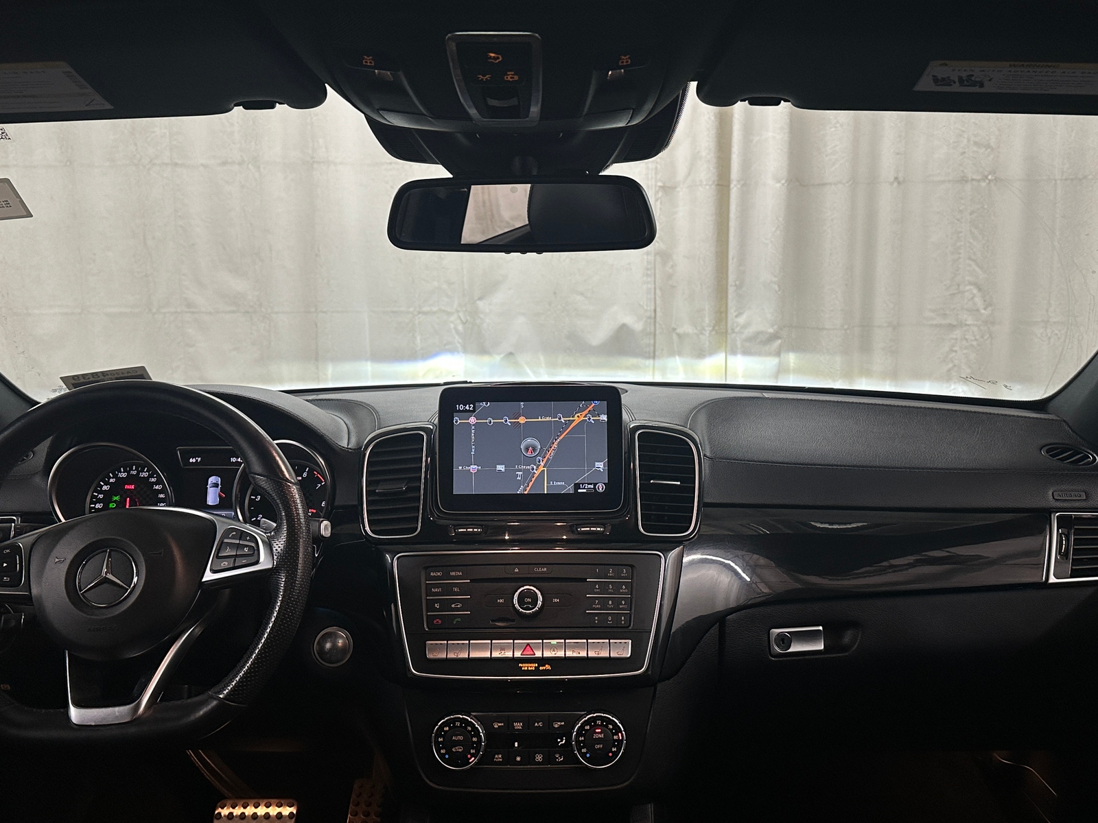 Thumbnail: 2019 Mercedes-Benz GLE - 2