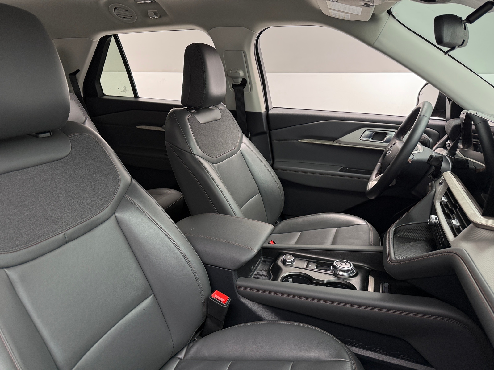 Thumbnail: 2025 Ford Explorer - 2