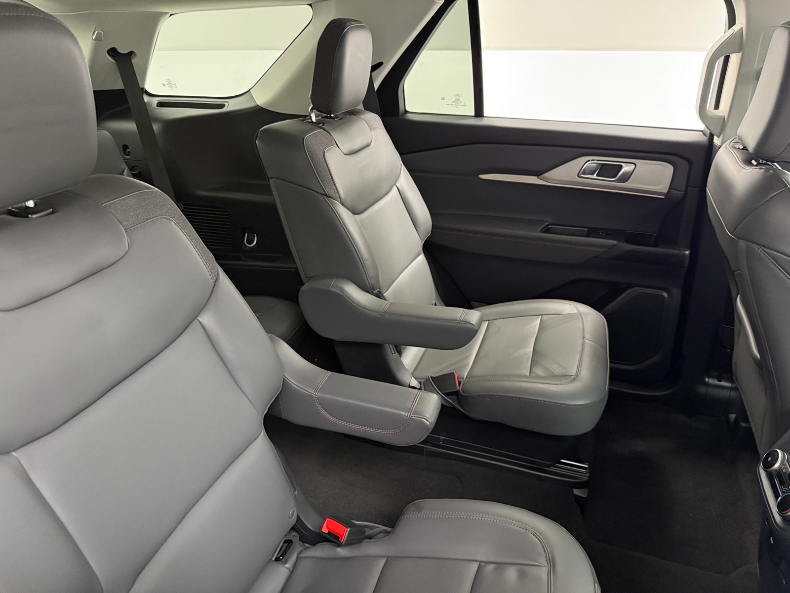 Thumbnail: 2025 Ford Explorer - 6