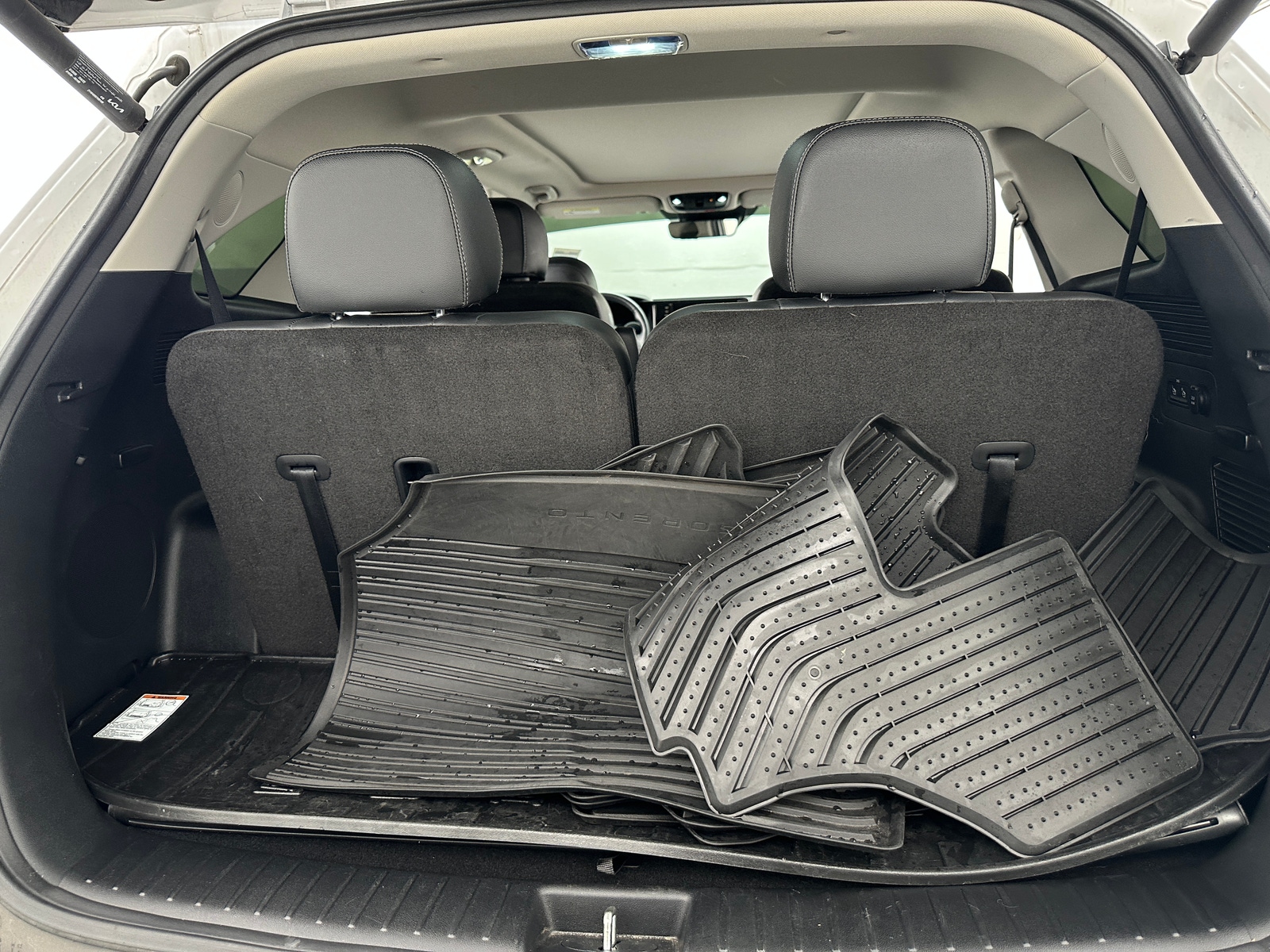 Thumbnail: 2023 Kia Sorento - 6