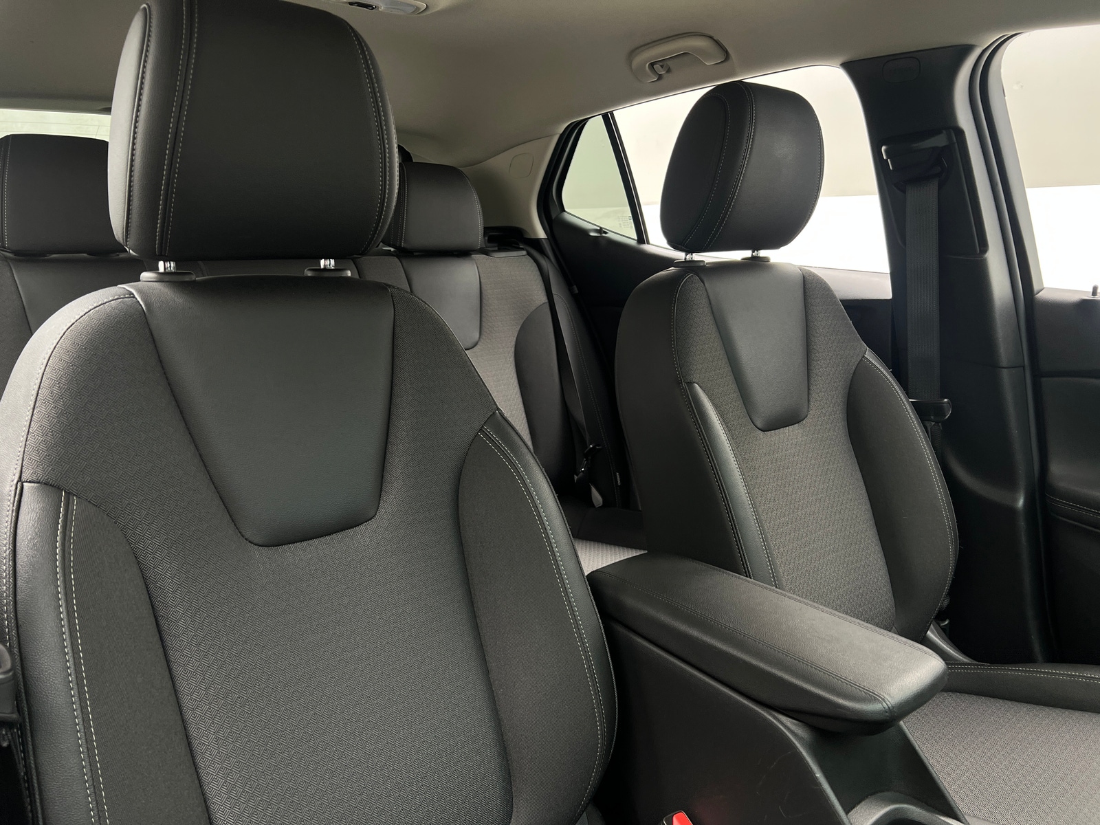 Thumbnail: 2025 Buick Encore GX - 2