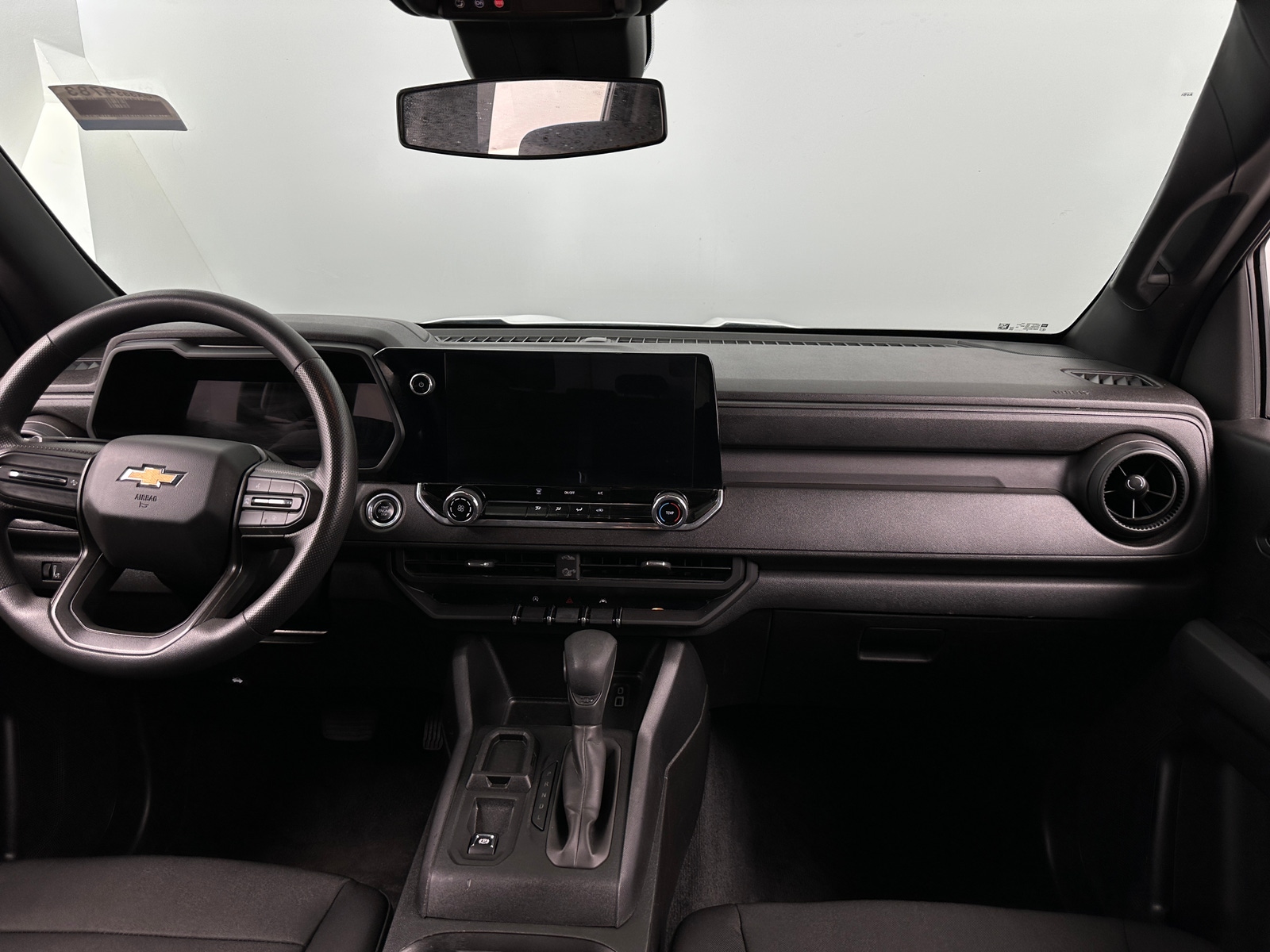 Thumbnail: 2023 Chevrolet Colorado - 3