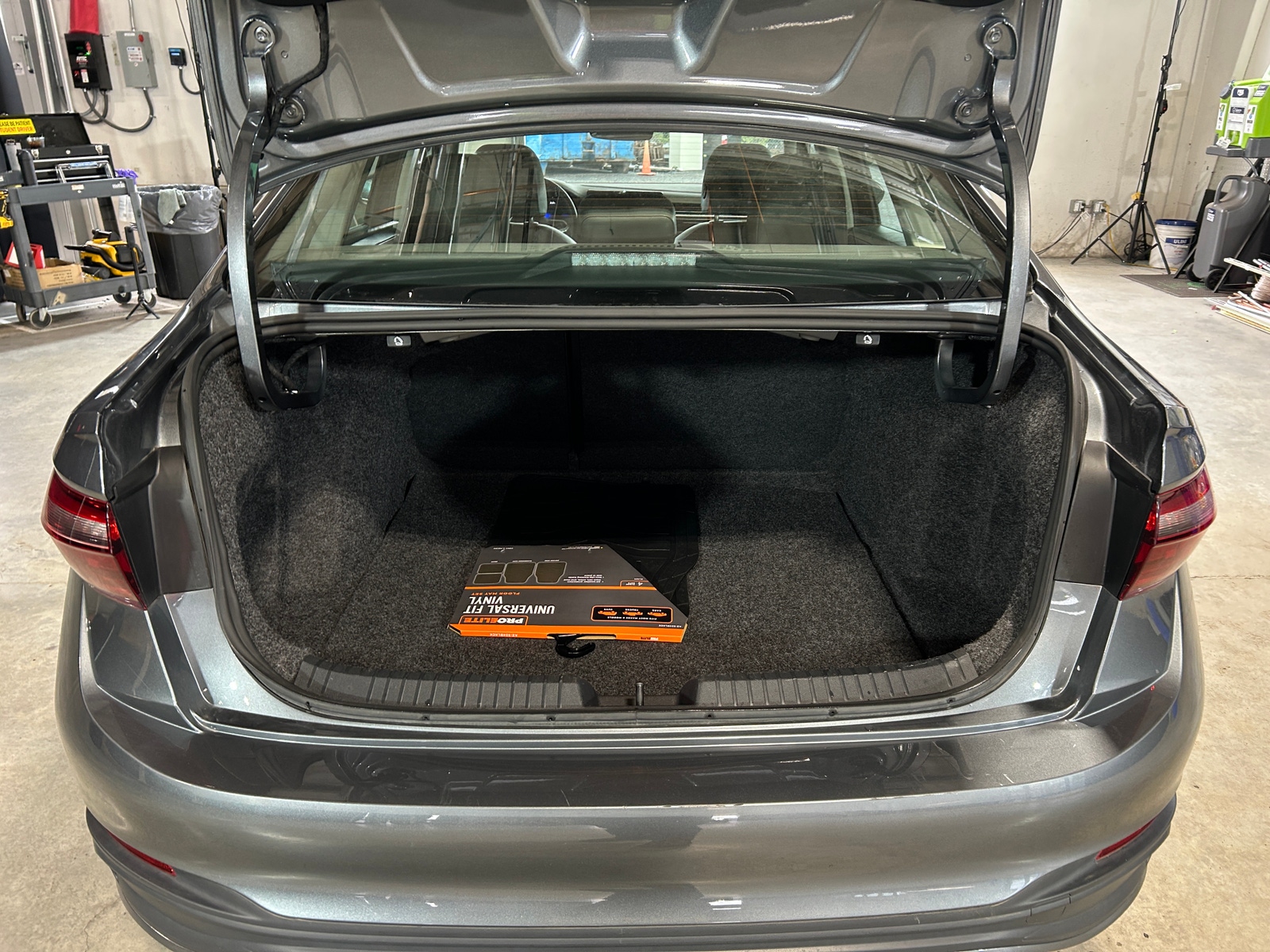 Thumbnail: 2025 Volkswagen Jetta - 6