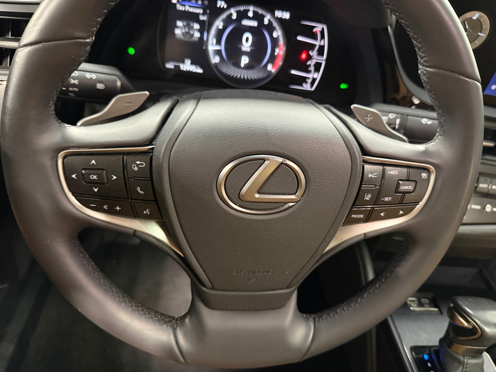 Thumbnail: 2023 Lexus ES - 4