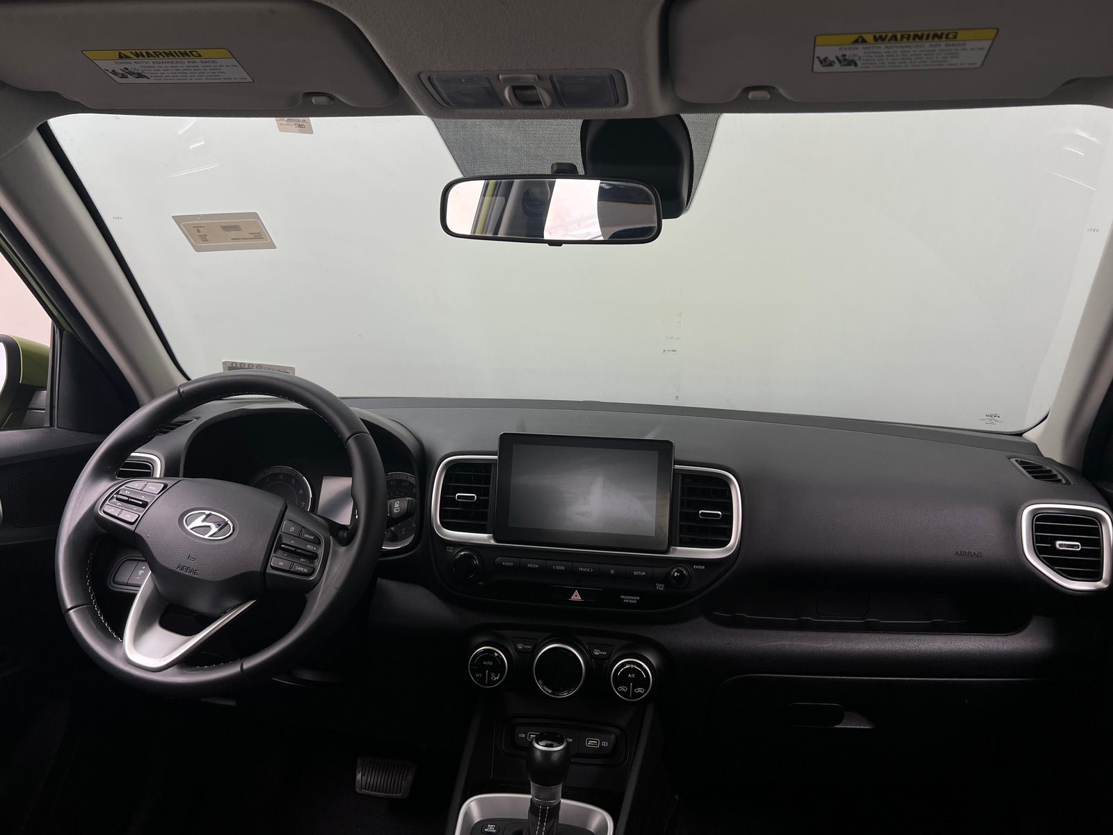 Thumbnail: 2022 Hyundai Venue - 3