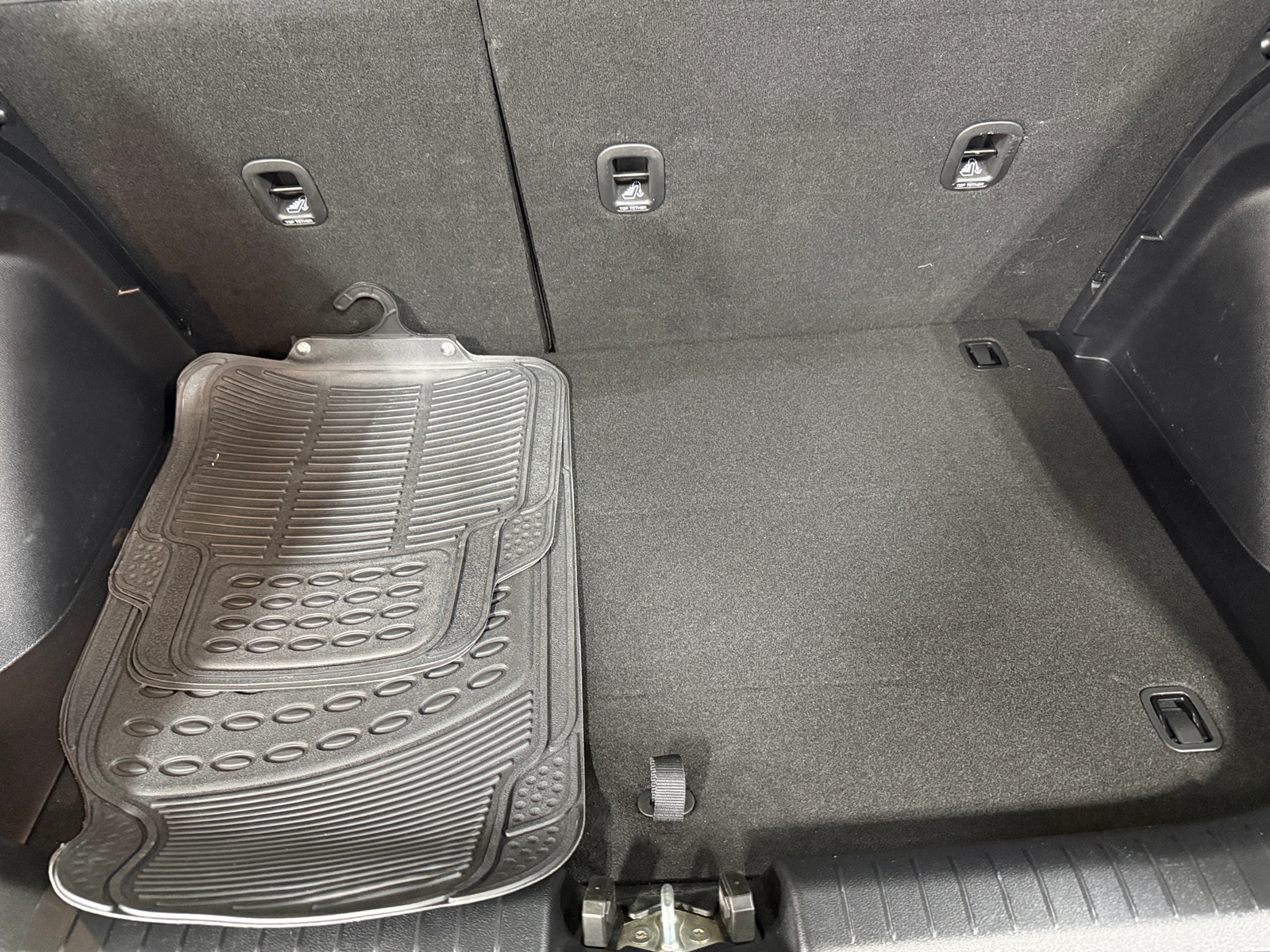 Thumbnail: 2022 Hyundai Venue - 7