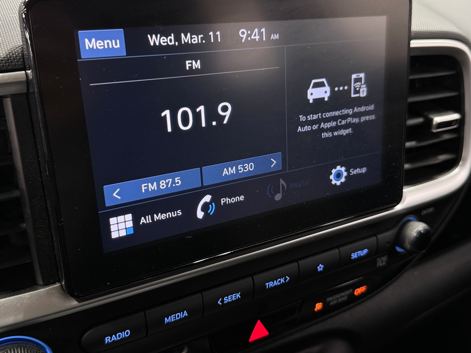 Thumbnail: 2022 Hyundai Venue - 4