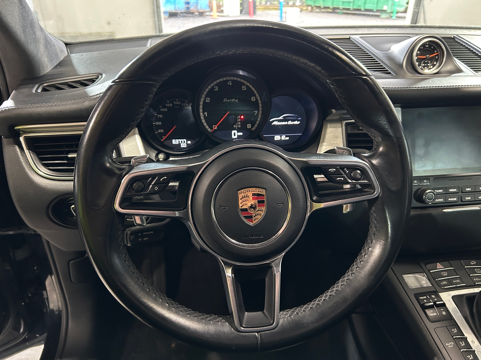 Thumbnail: 2017 Porsche Macan - 4