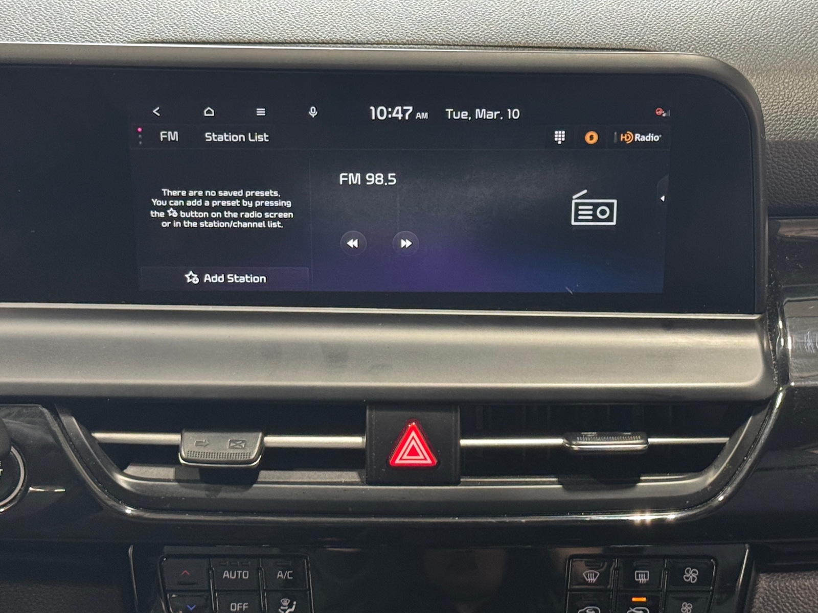 Thumbnail: 2024 Kia Seltos - 4