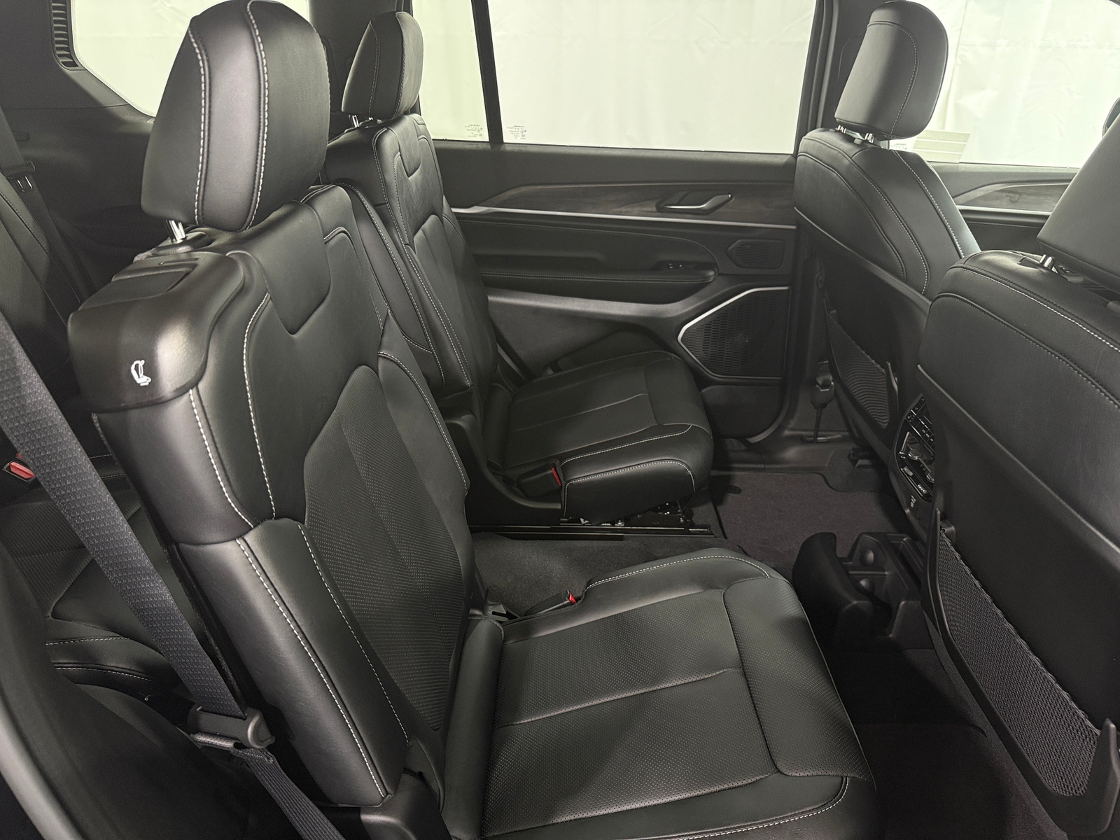 Thumbnail: 2026 Jeep Grand Cherokee L - 6