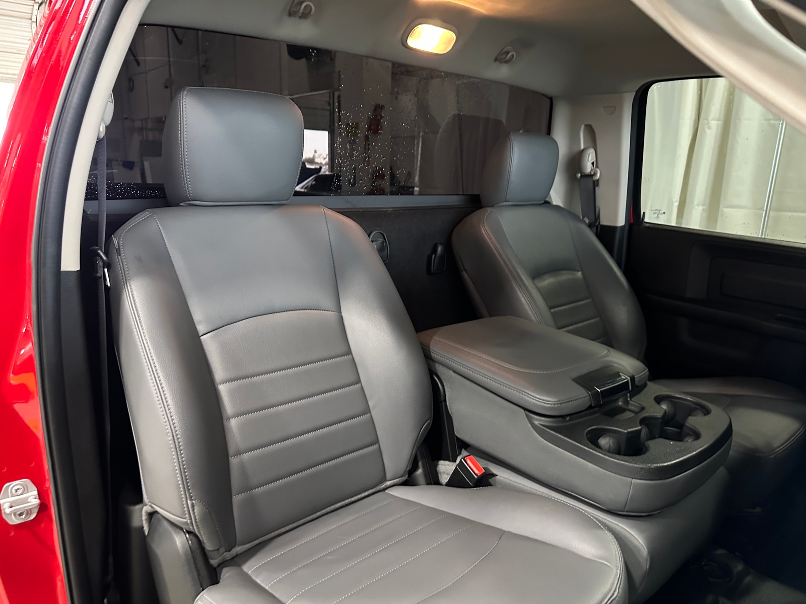 Thumbnail: 2019 RAM 1500 Classic - 2