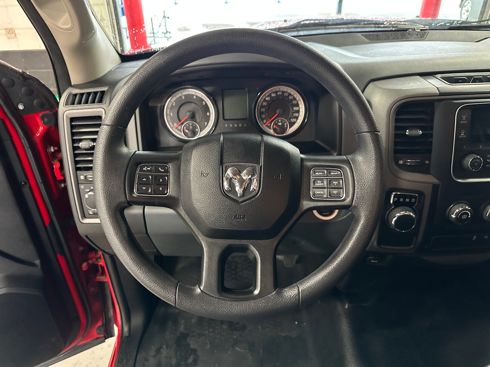 Thumbnail: 2019 RAM 1500 Classic - 5