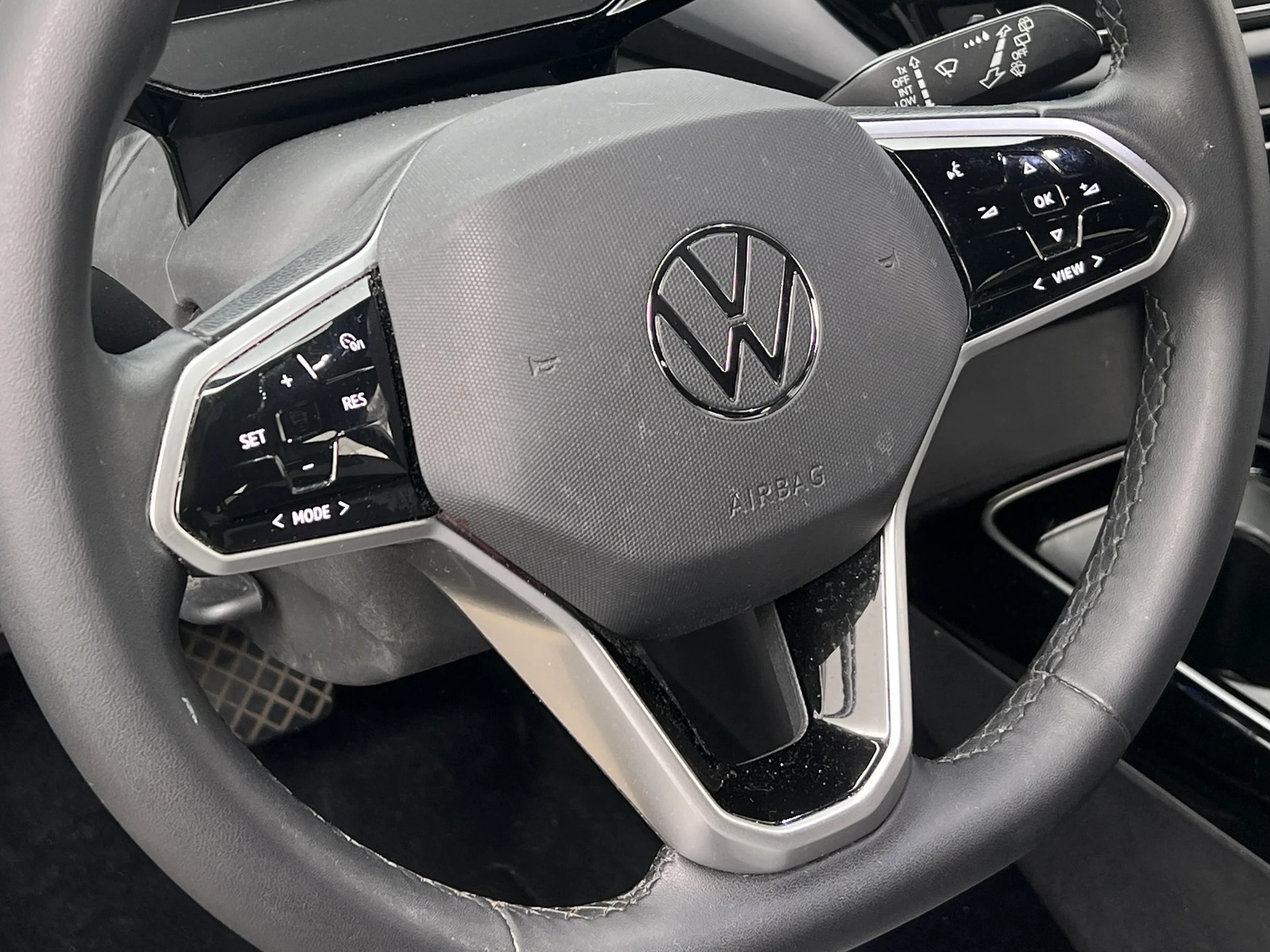 Thumbnail: 2023 Volkswagen ID.4 - 4