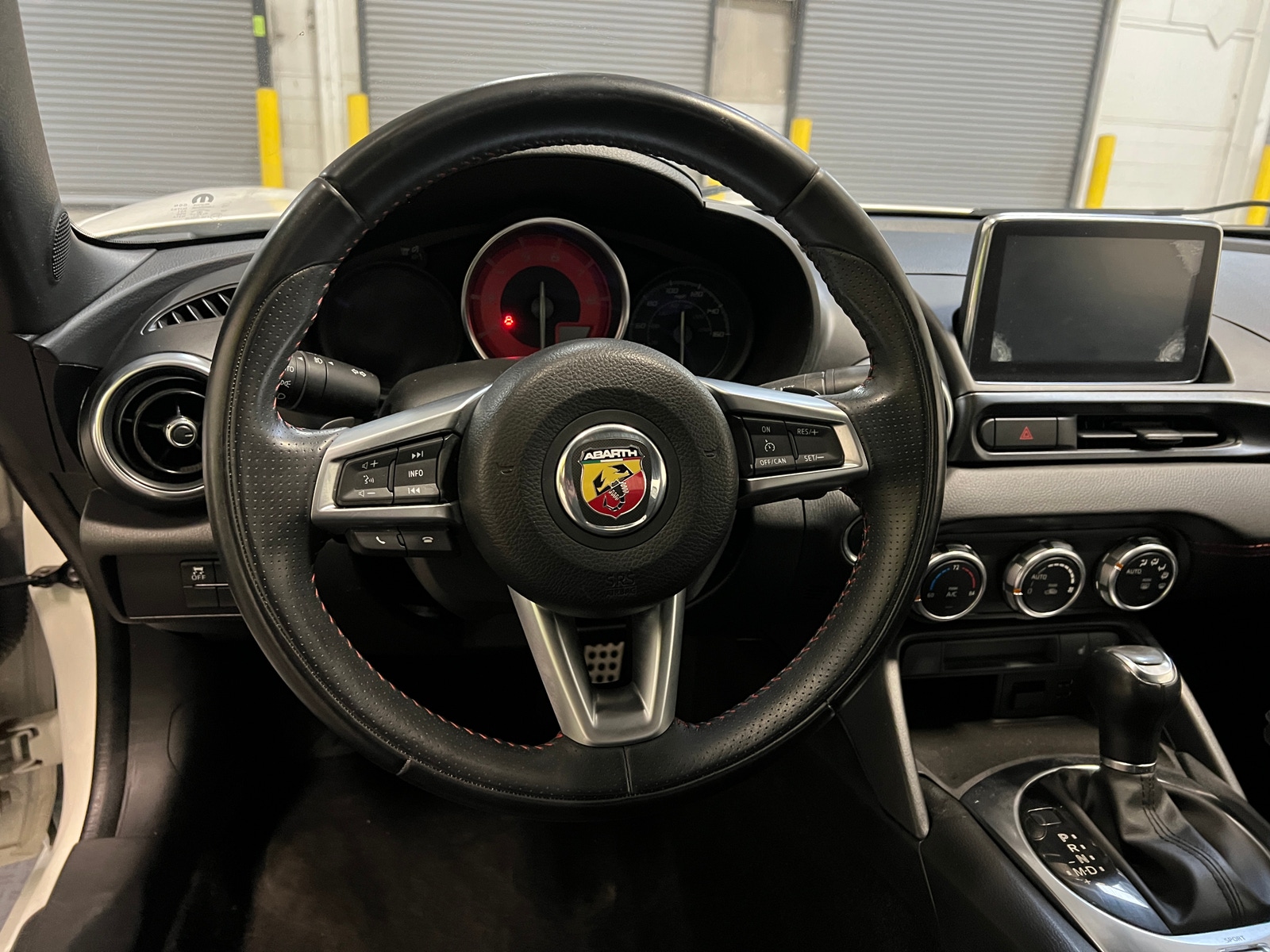 Thumbnail: 2018 Fiat 124 Spider - 4