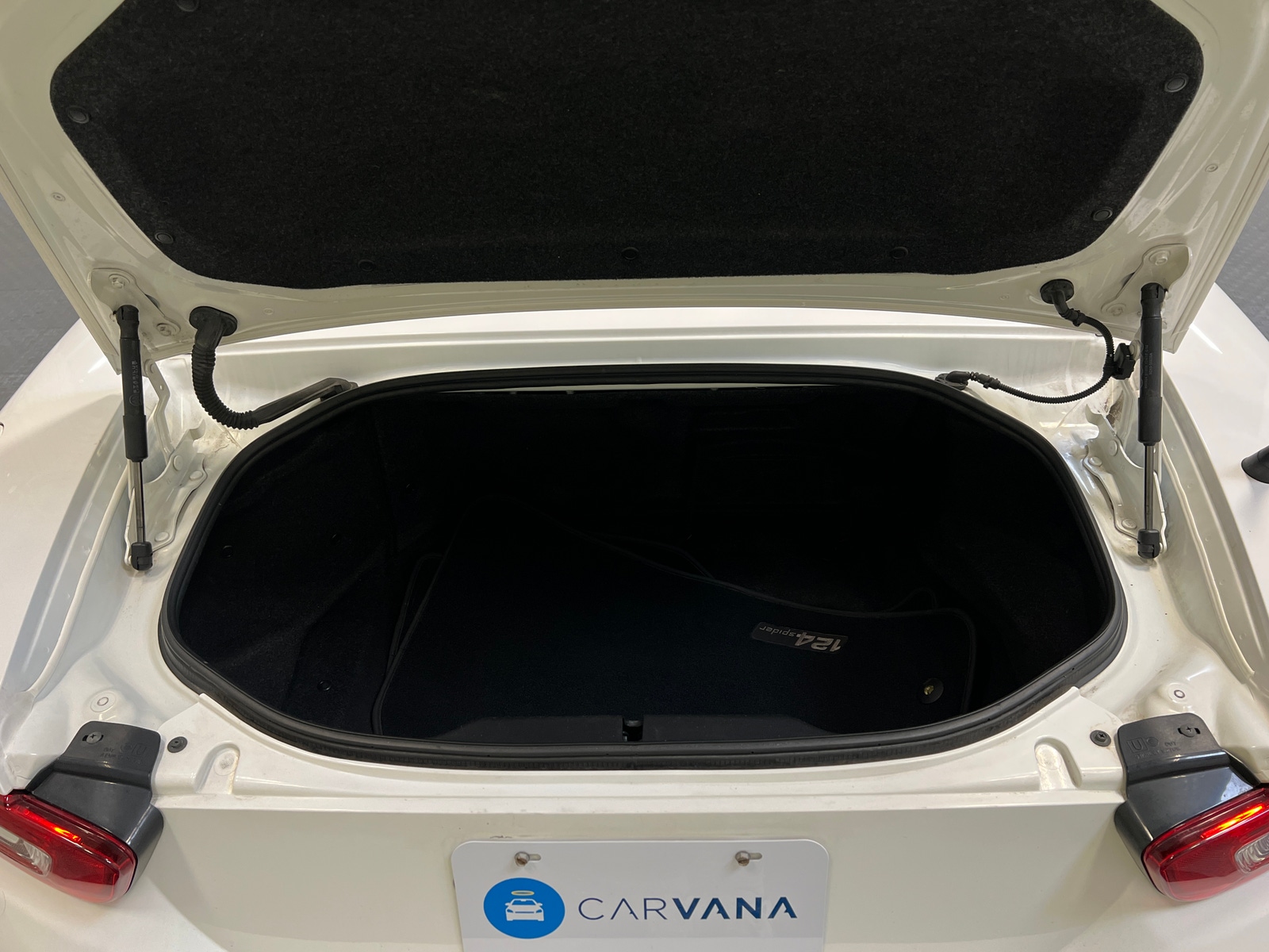 Thumbnail: 2018 Fiat 124 Spider - 5