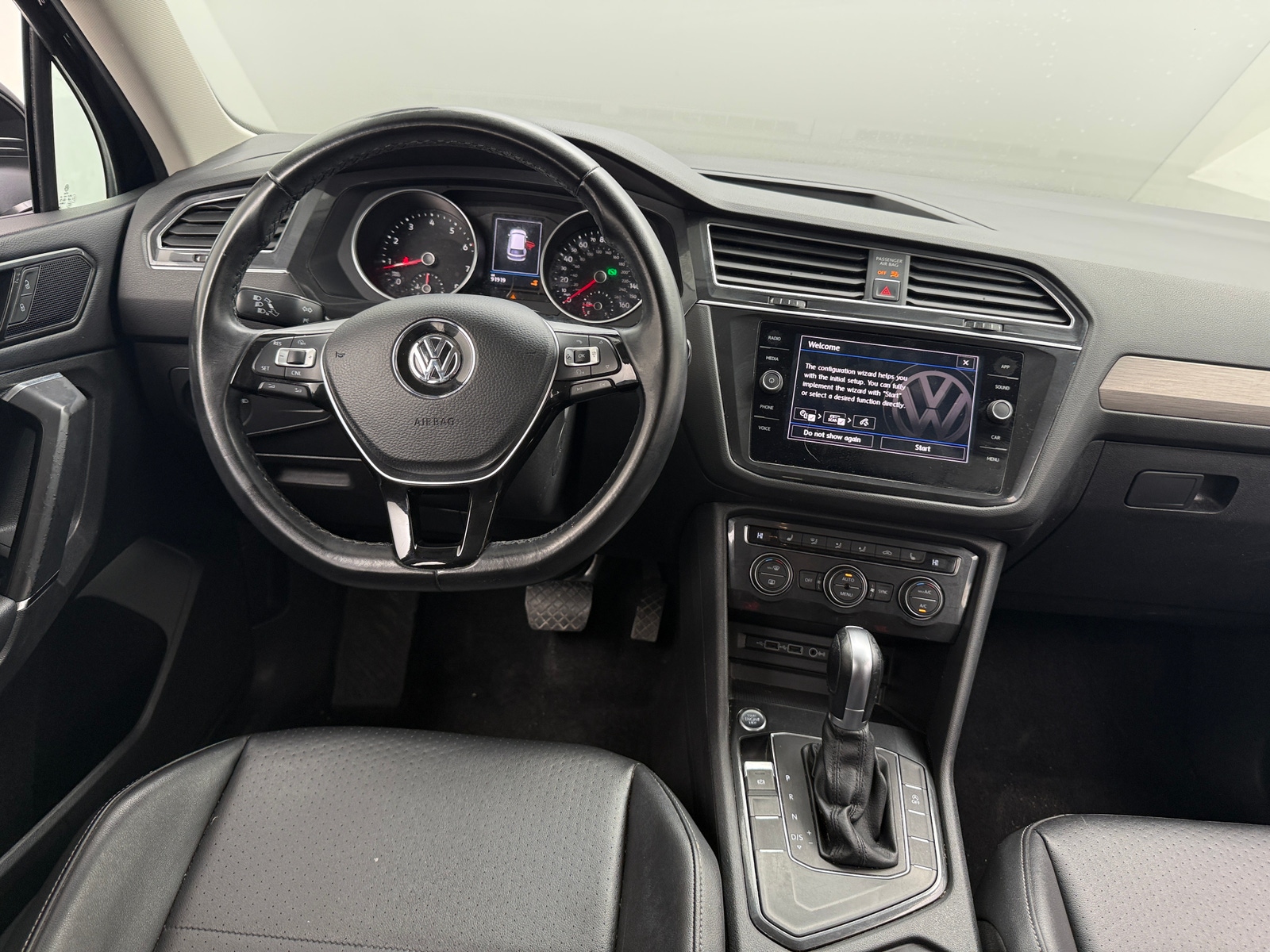 Thumbnail: 2018 Volkswagen Tiguan - 4