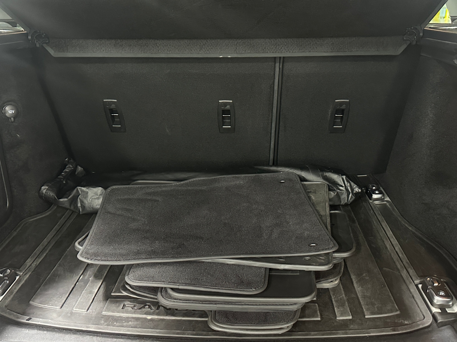 Thumbnail: 2014 Land Rover Range Rover Evoque - 6