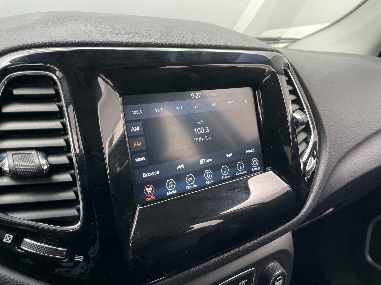 Thumbnail: 2019 Jeep Compass - 4