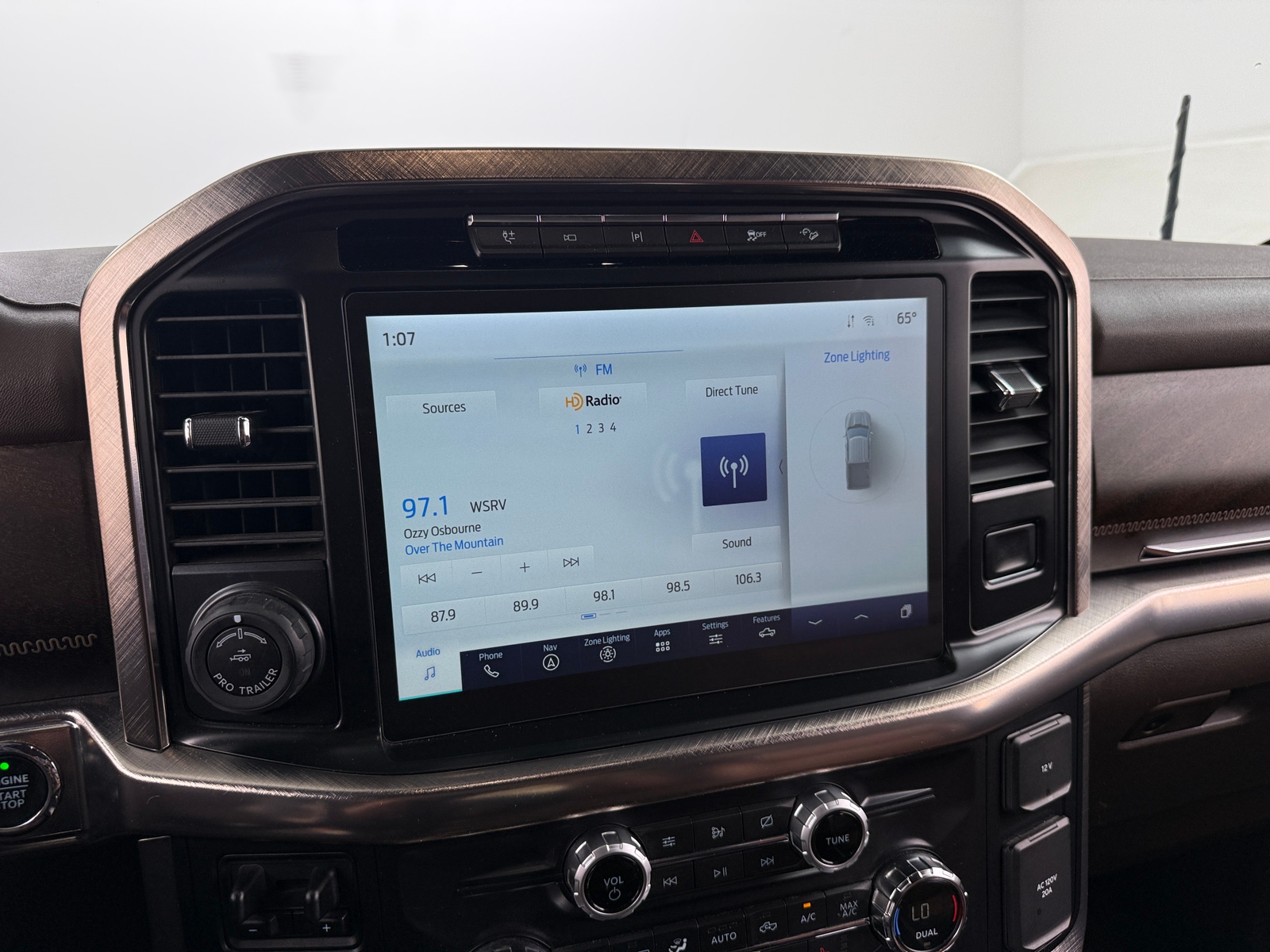 Thumbnail: 2021 Ford Econoline - 3