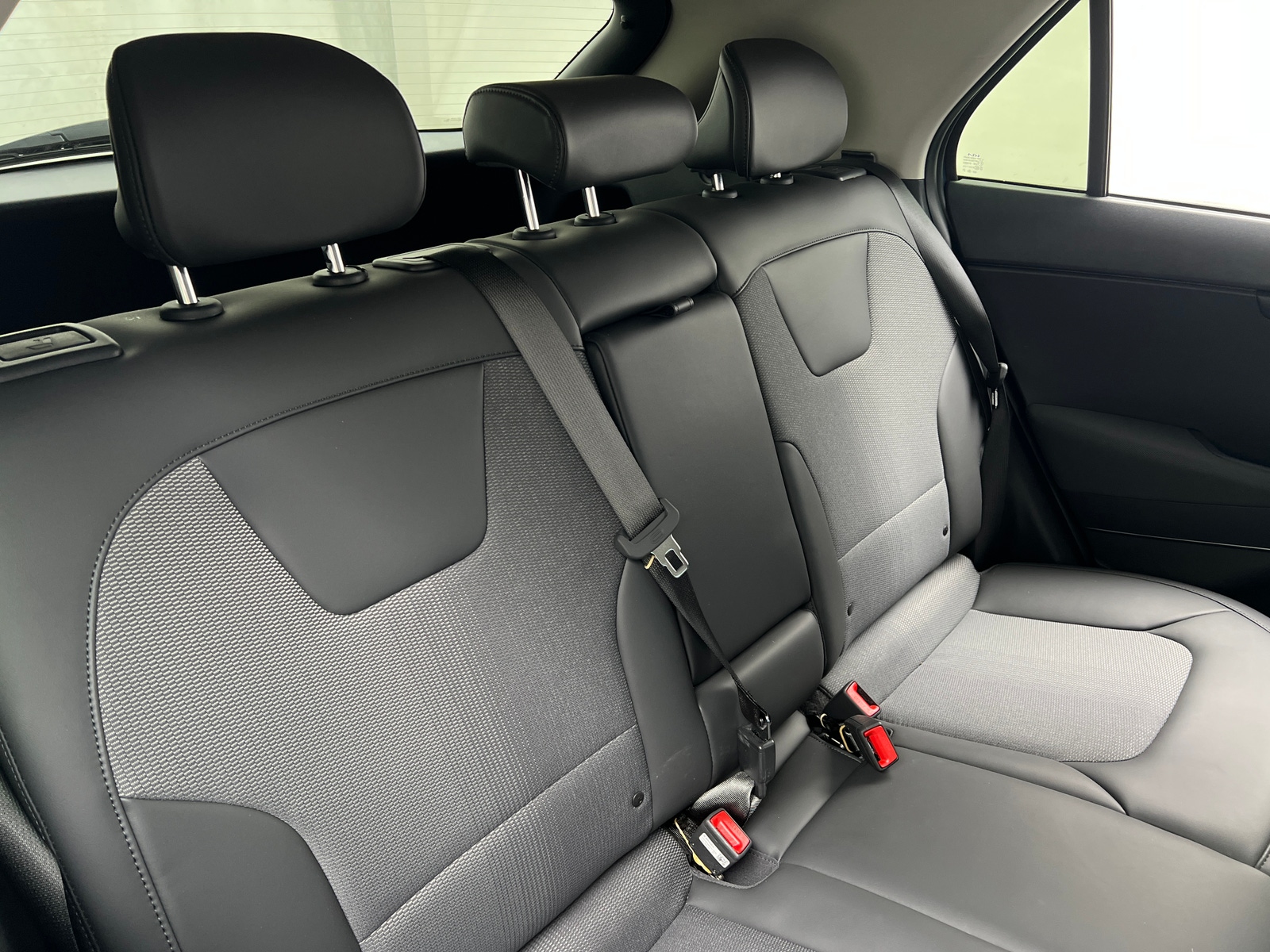 Thumbnail: 2025 Kia Niro - 6