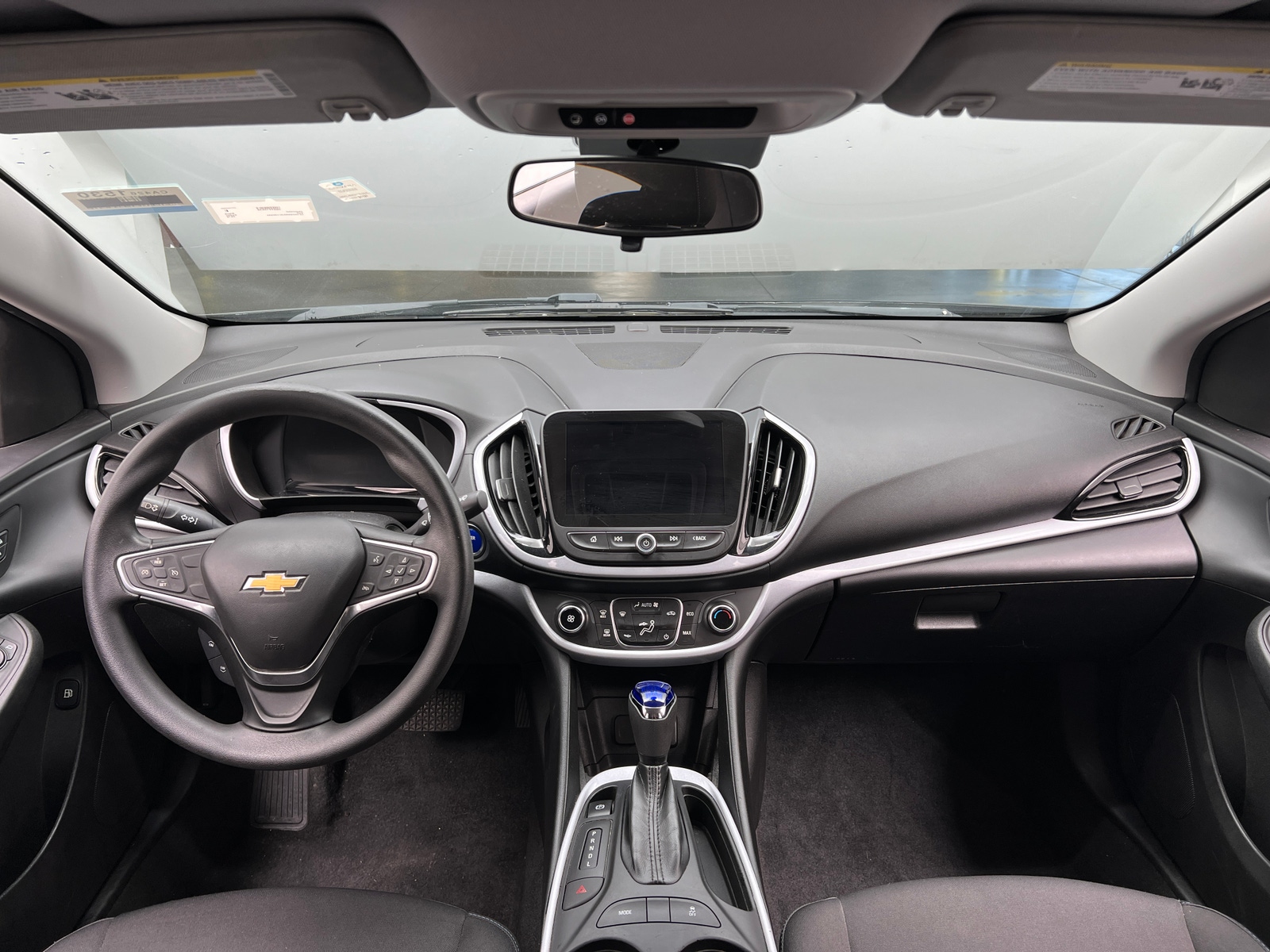 Thumbnail: 2018 Chevrolet Volt - 3