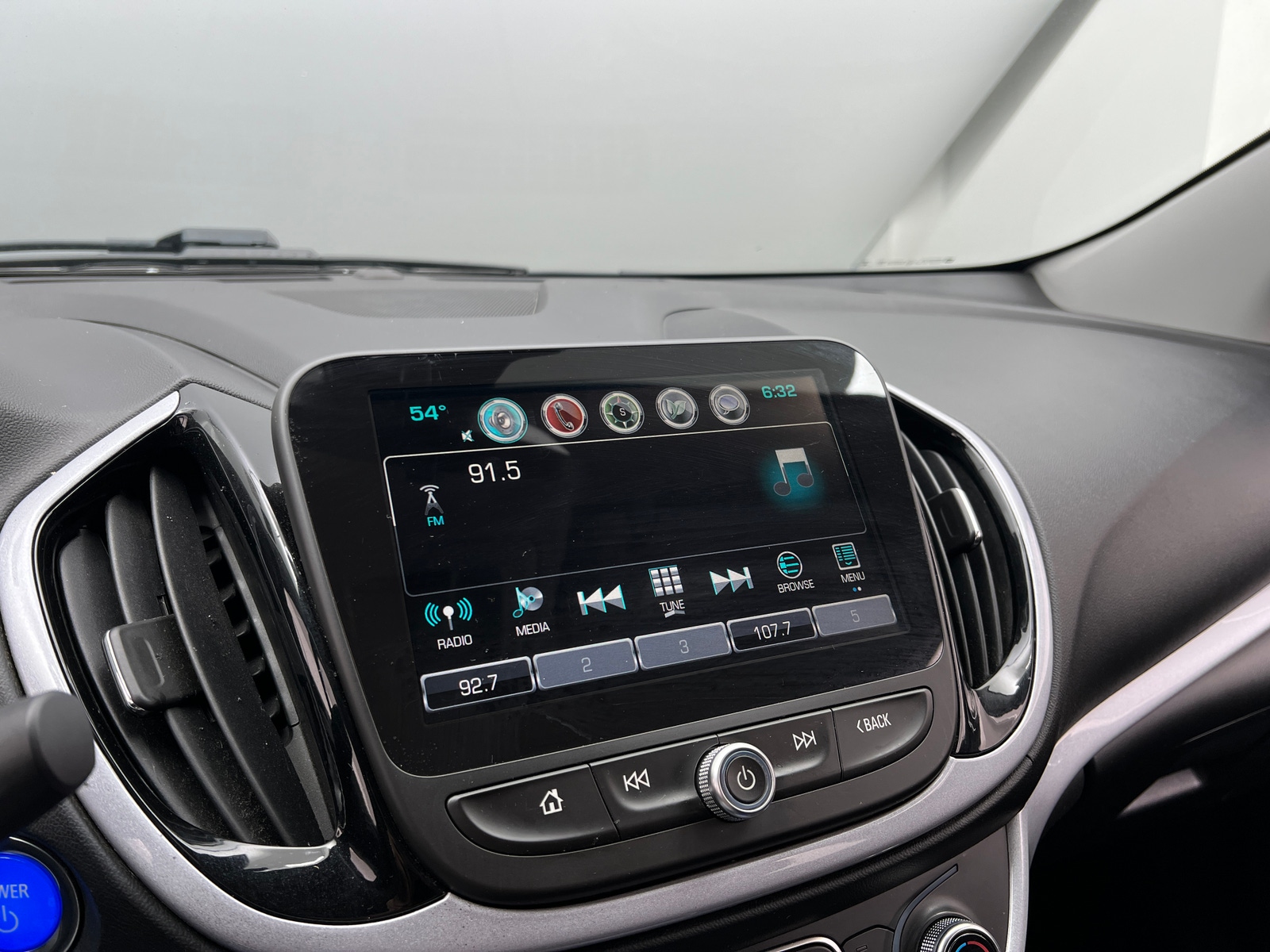 Thumbnail: 2018 Chevrolet Volt - 4