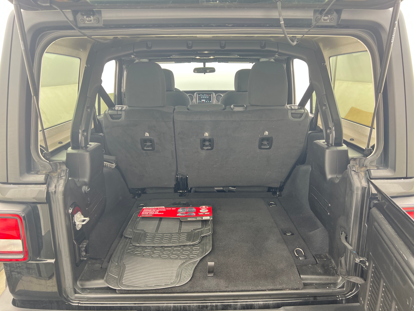 Thumbnail: 2022 Jeep Wrangler - 7