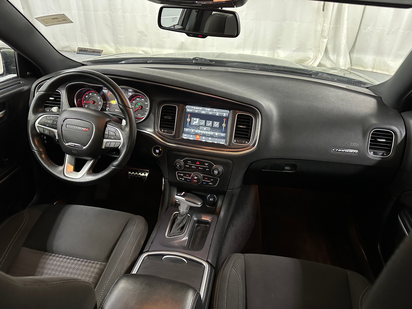 Thumbnail: 2018 Dodge Charger - 3