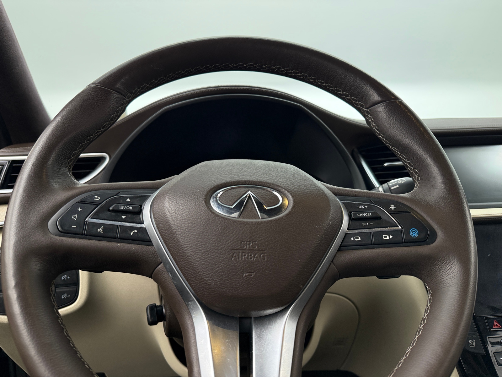 Thumbnail: 2019 INFINITI QX50 - 4
